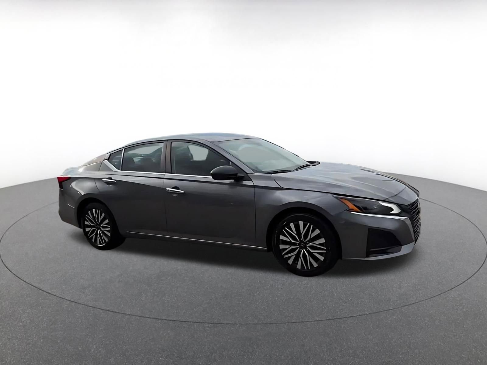 Thumbnail: 2025 Nissan Altima - 2