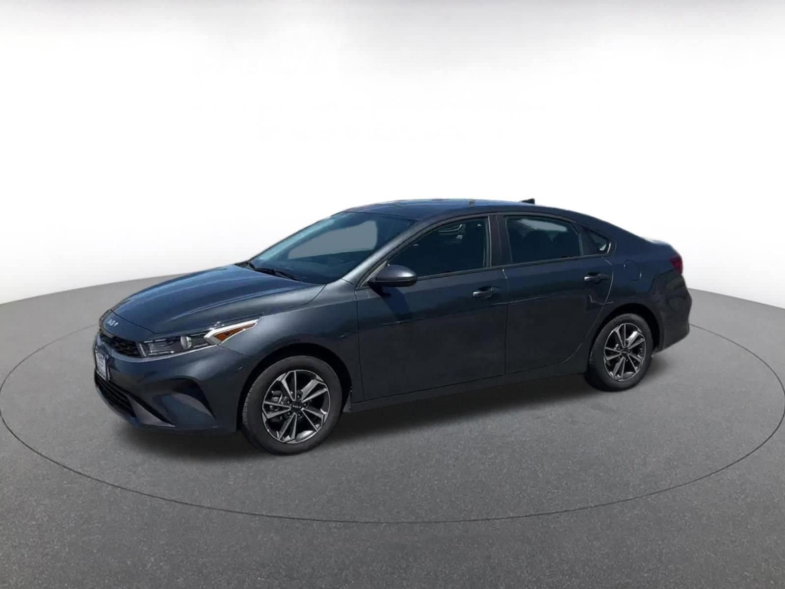 Thumbnail: 2024 Kia Forte - 7