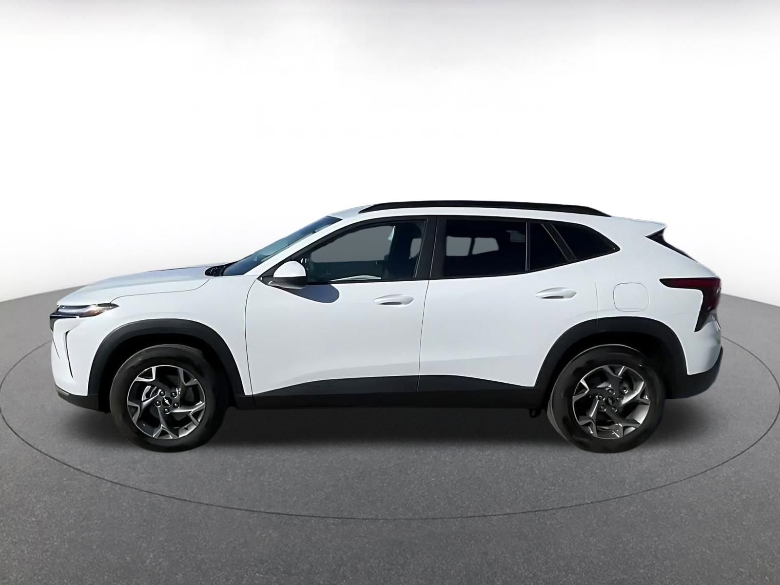 Thumbnail: 2025 Chevrolet Trax - 9