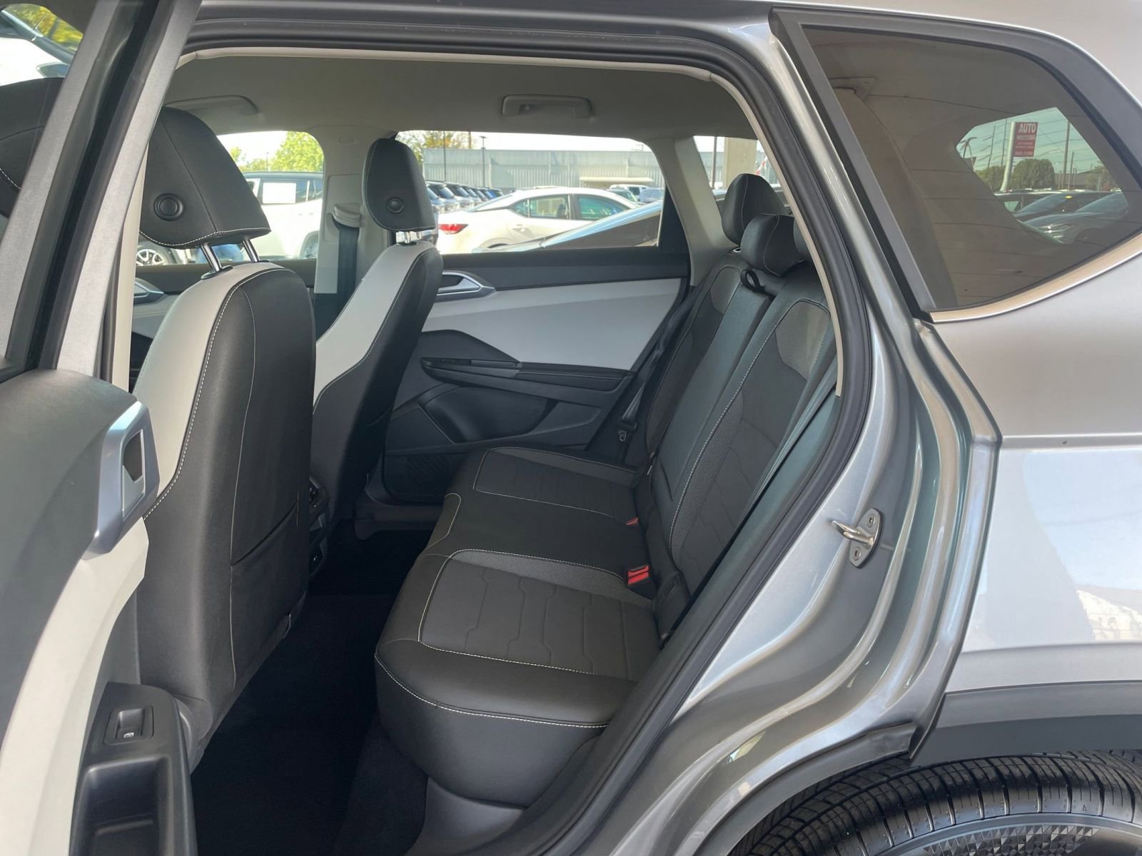 Thumbnail: 2025 Volkswagen Taos - 25