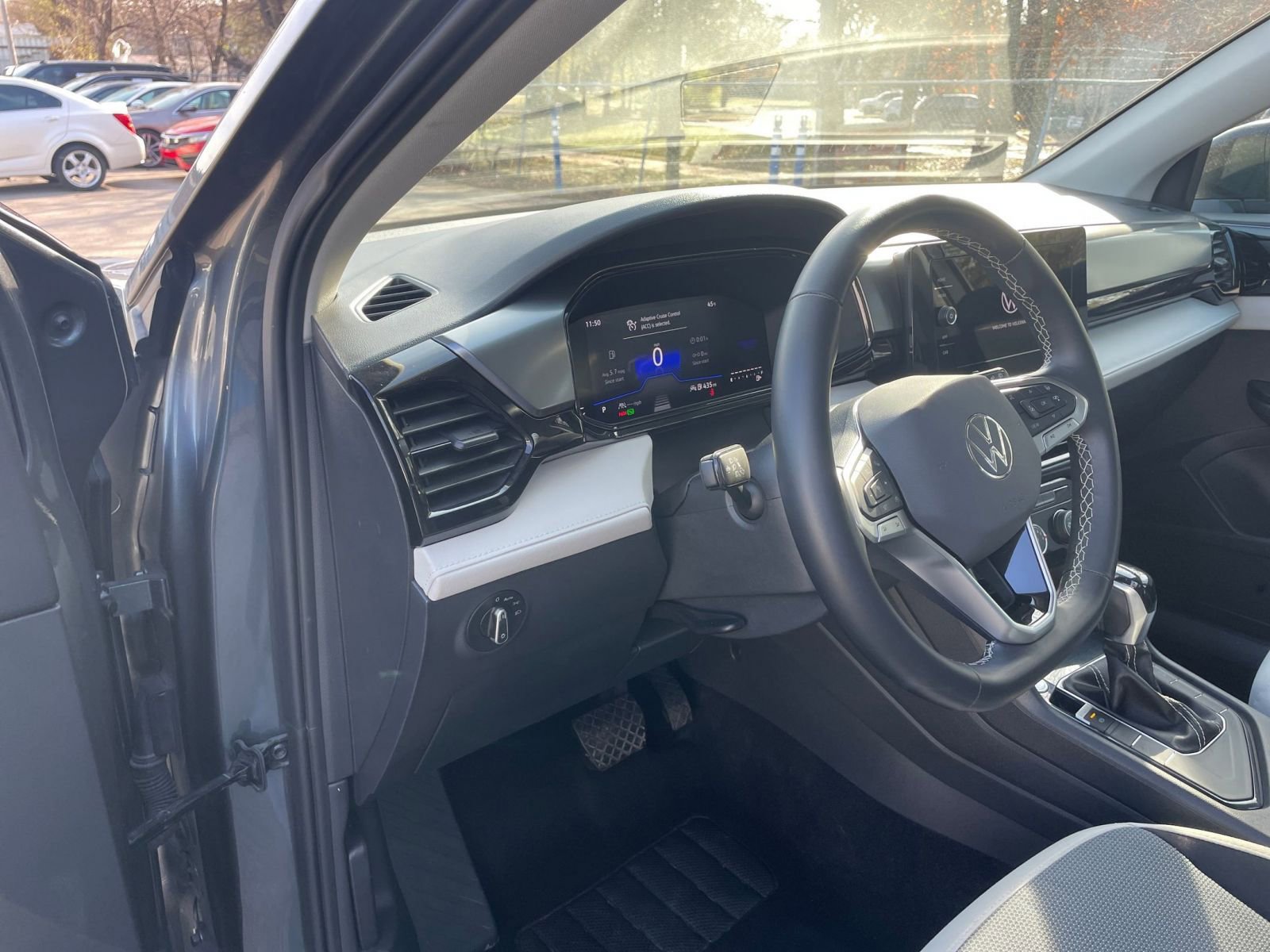 Thumbnail: 2025 Volkswagen Taos - 32