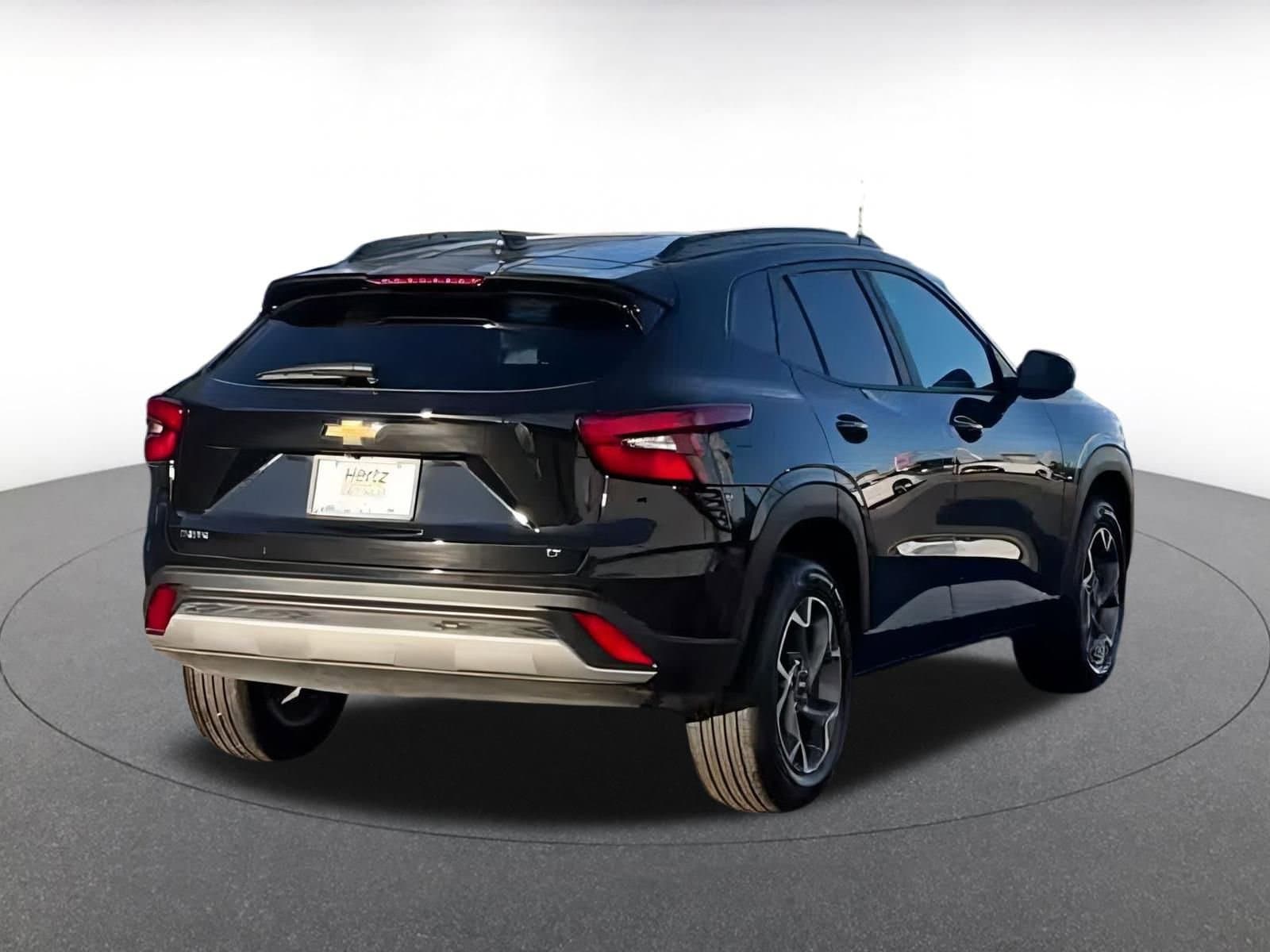 Thumbnail: 2025 Chevrolet Trax - 14