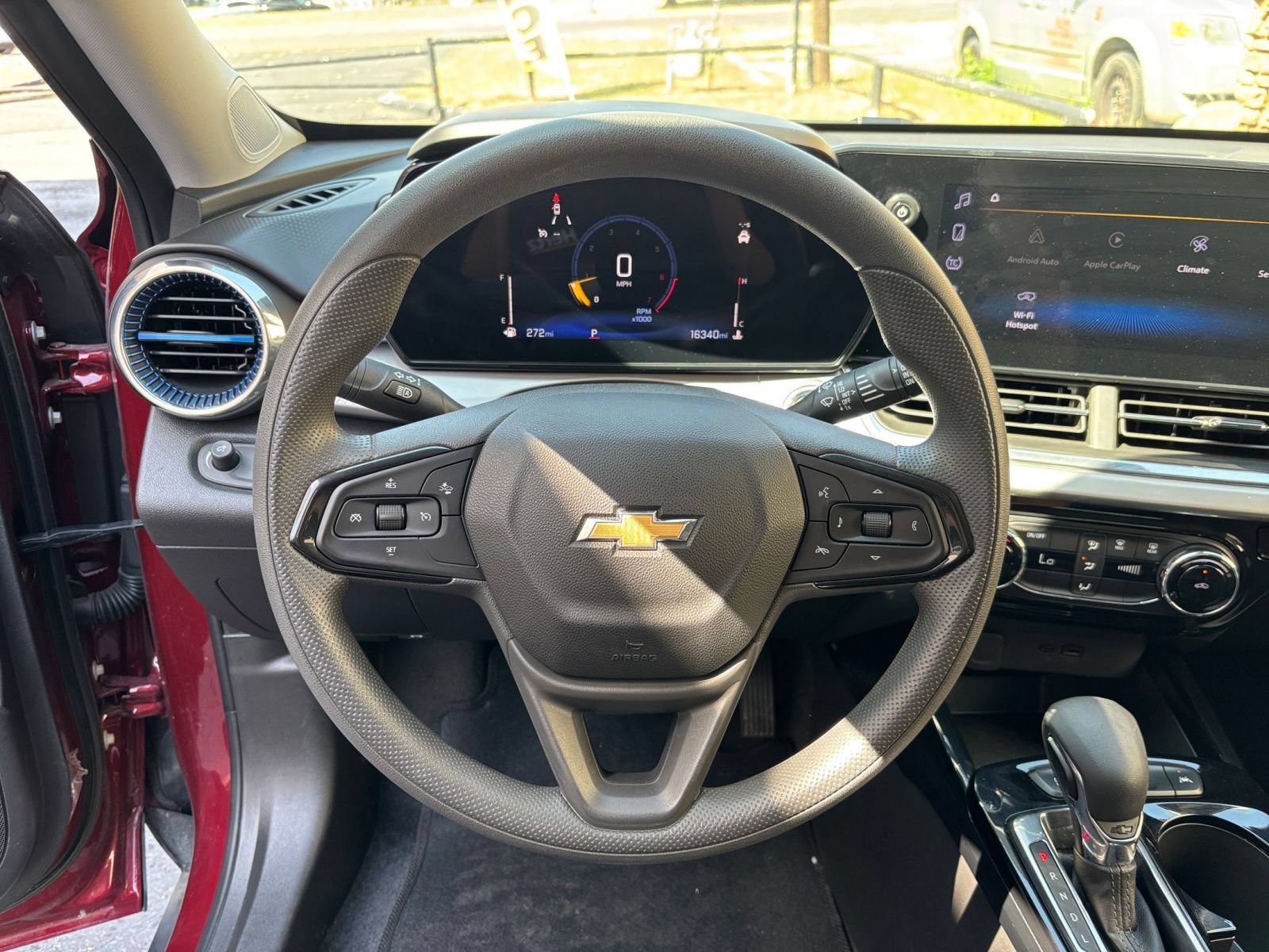 Thumbnail: 2025 Chevrolet Trax - 28