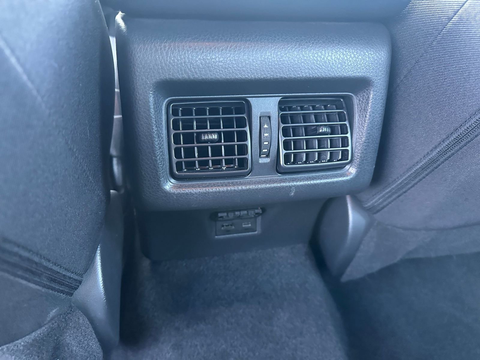 Thumbnail: 2025 Toyota Camry - 23