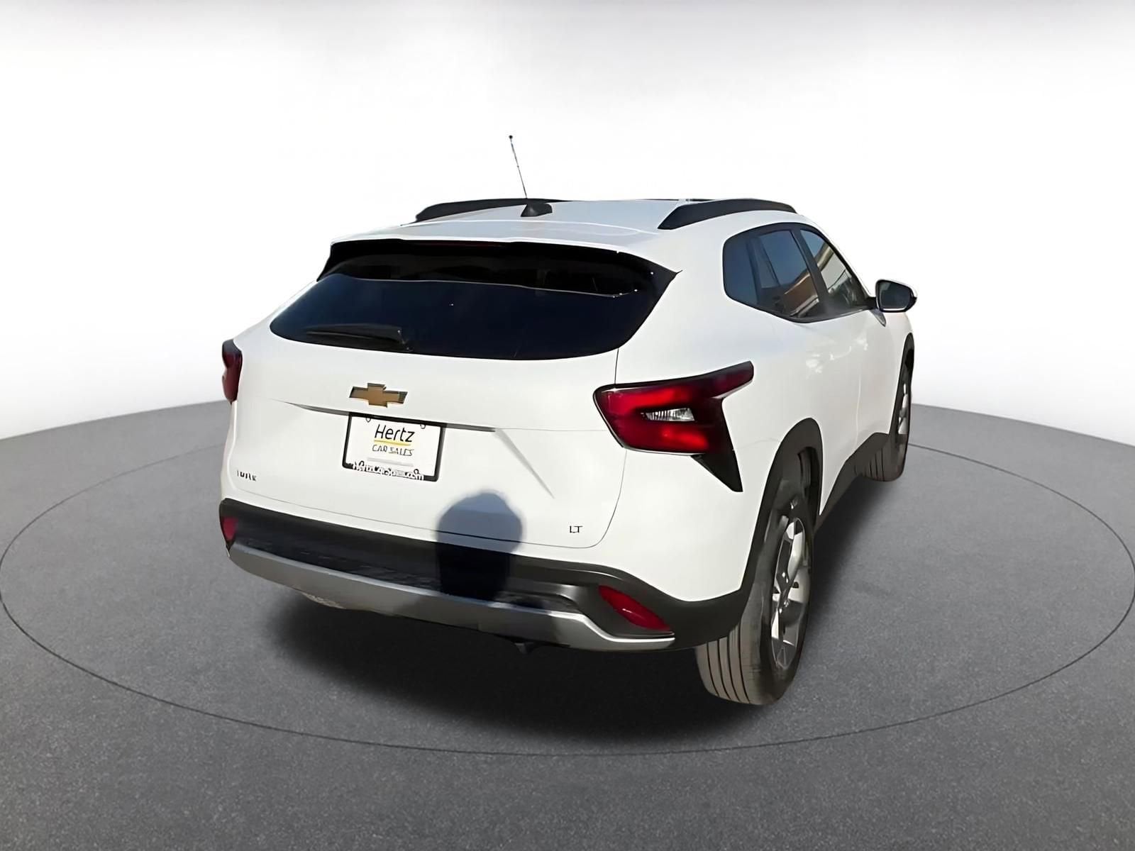 Thumbnail: 2025 Chevrolet Trax - 14