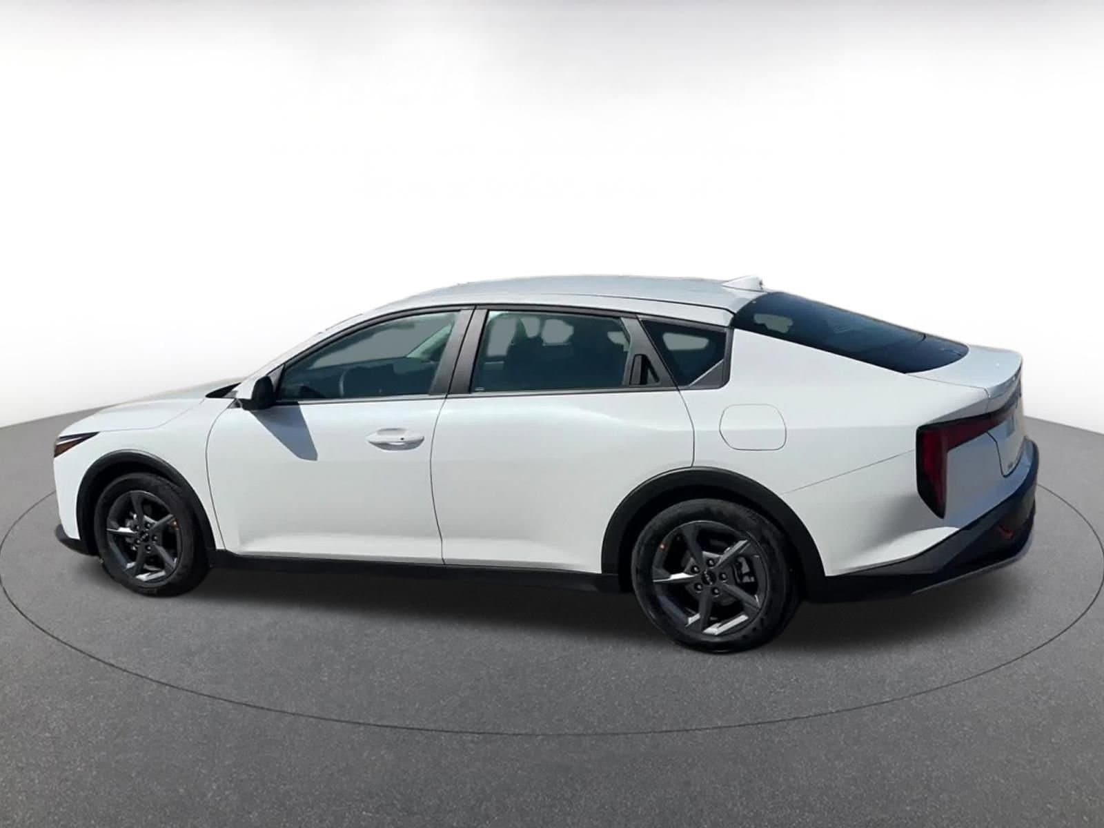 Thumbnail: 2025 Kia K4 - 10