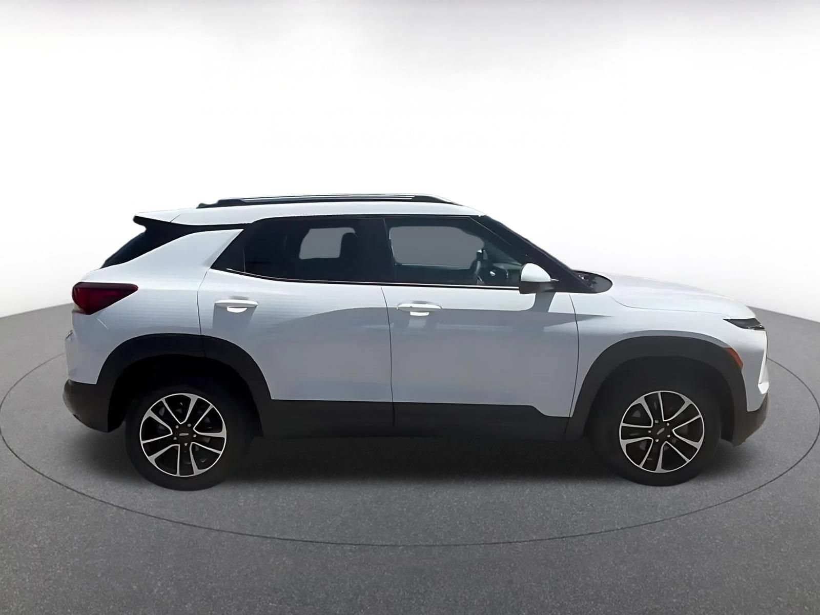Thumbnail: 2025 Chevrolet TrailBlazer - 16