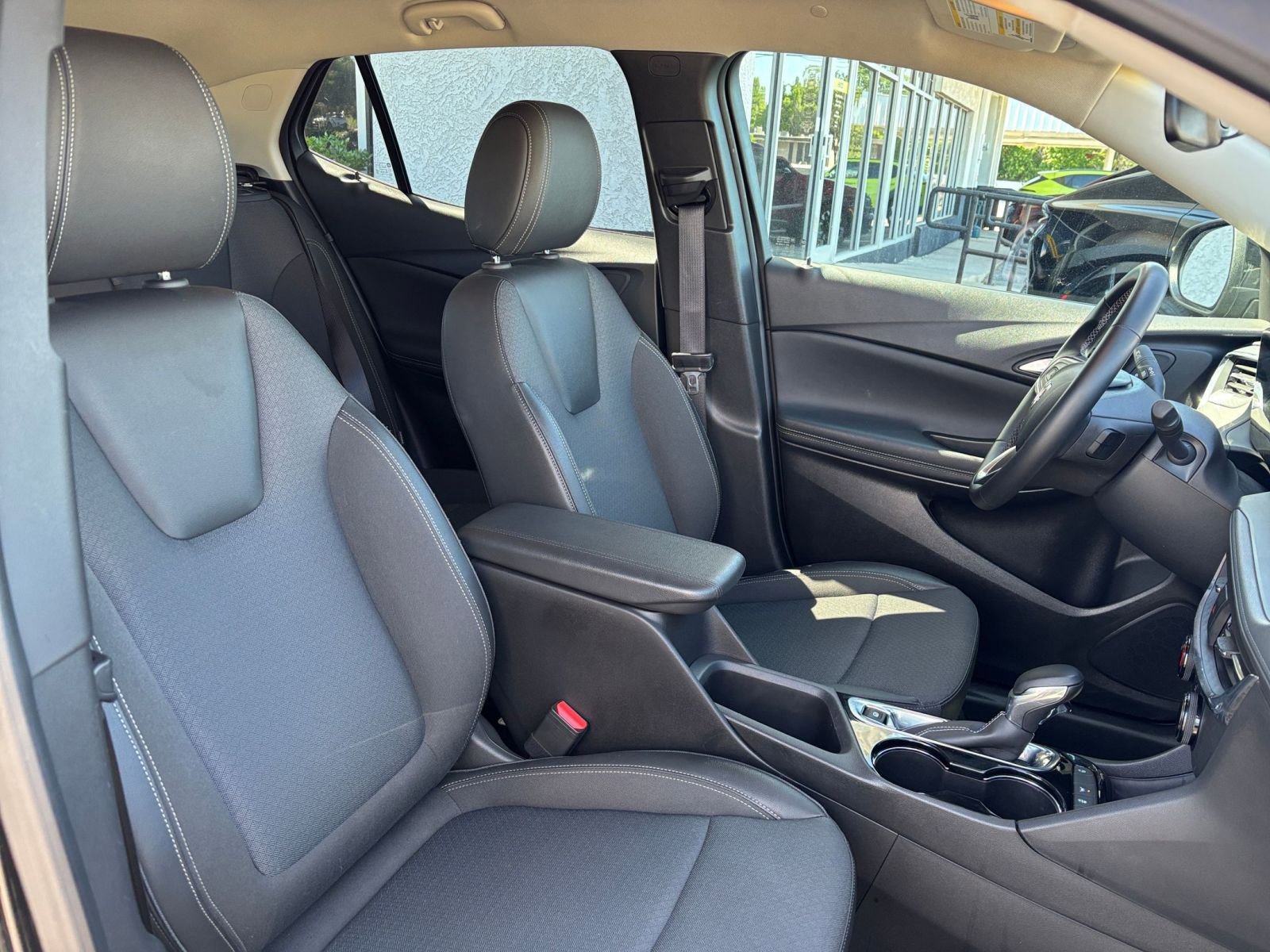 Thumbnail: 2025 Buick Encore GX - 35