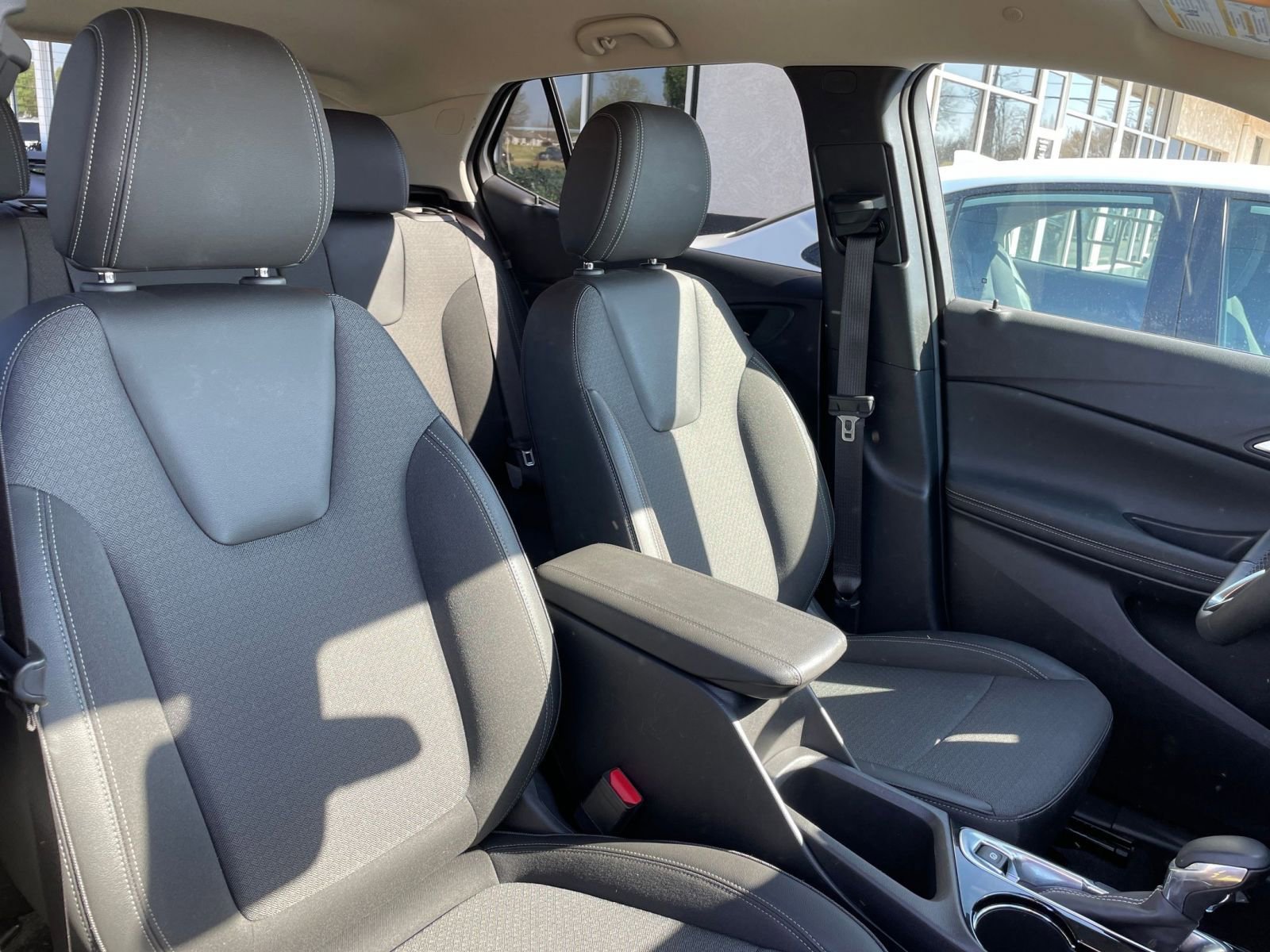 Thumbnail: 2025 Buick Encore GX - 35
