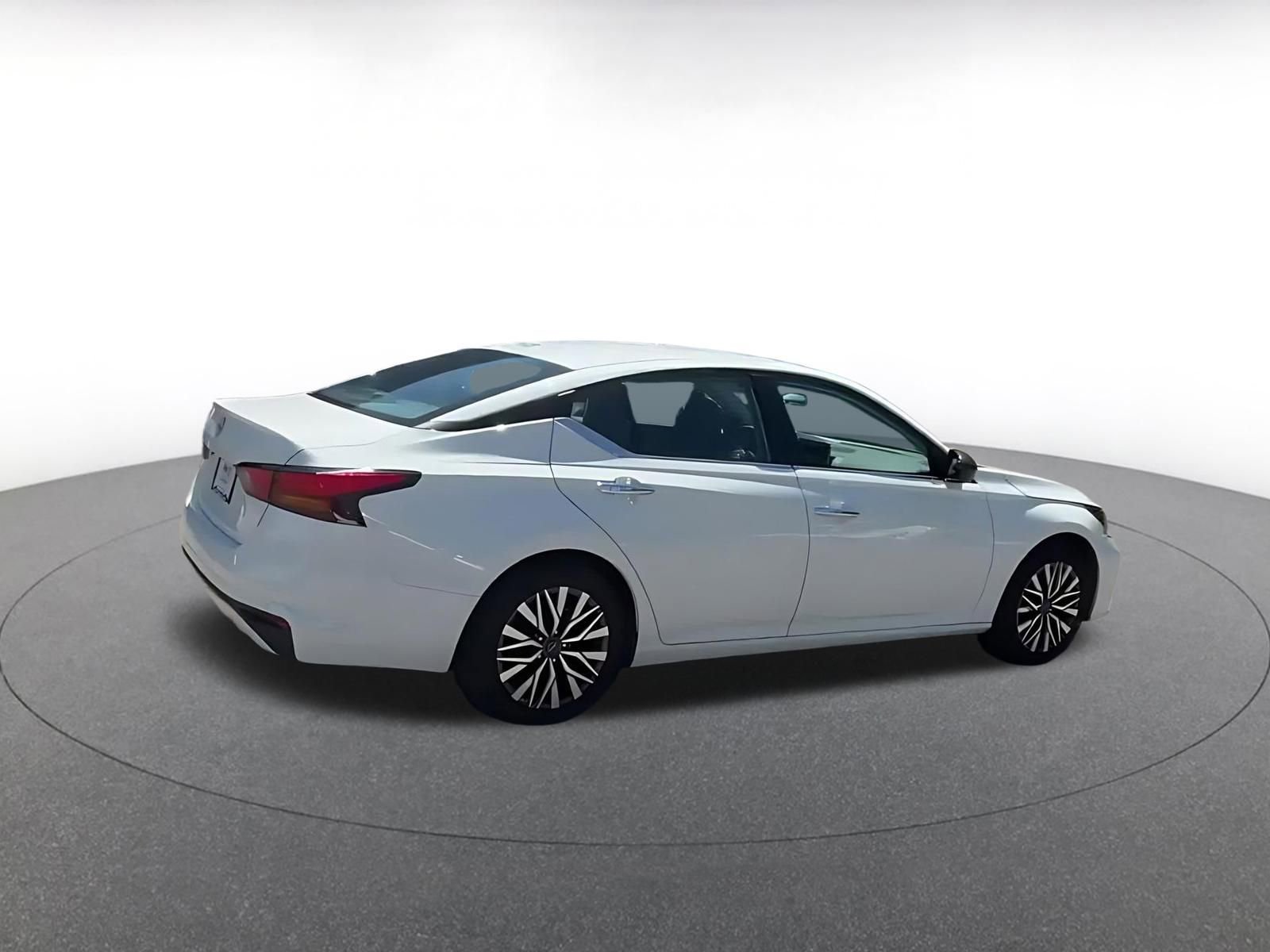 Thumbnail: 2025 Nissan Altima - 12