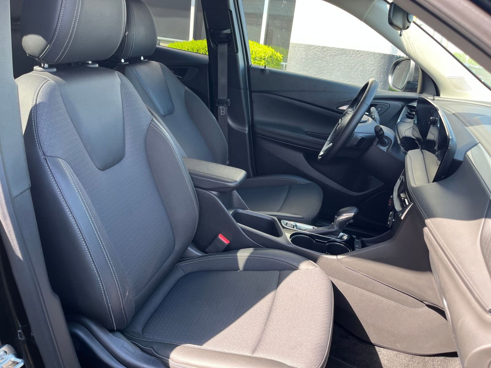 Thumbnail: 2025 Buick Encore GX - 35