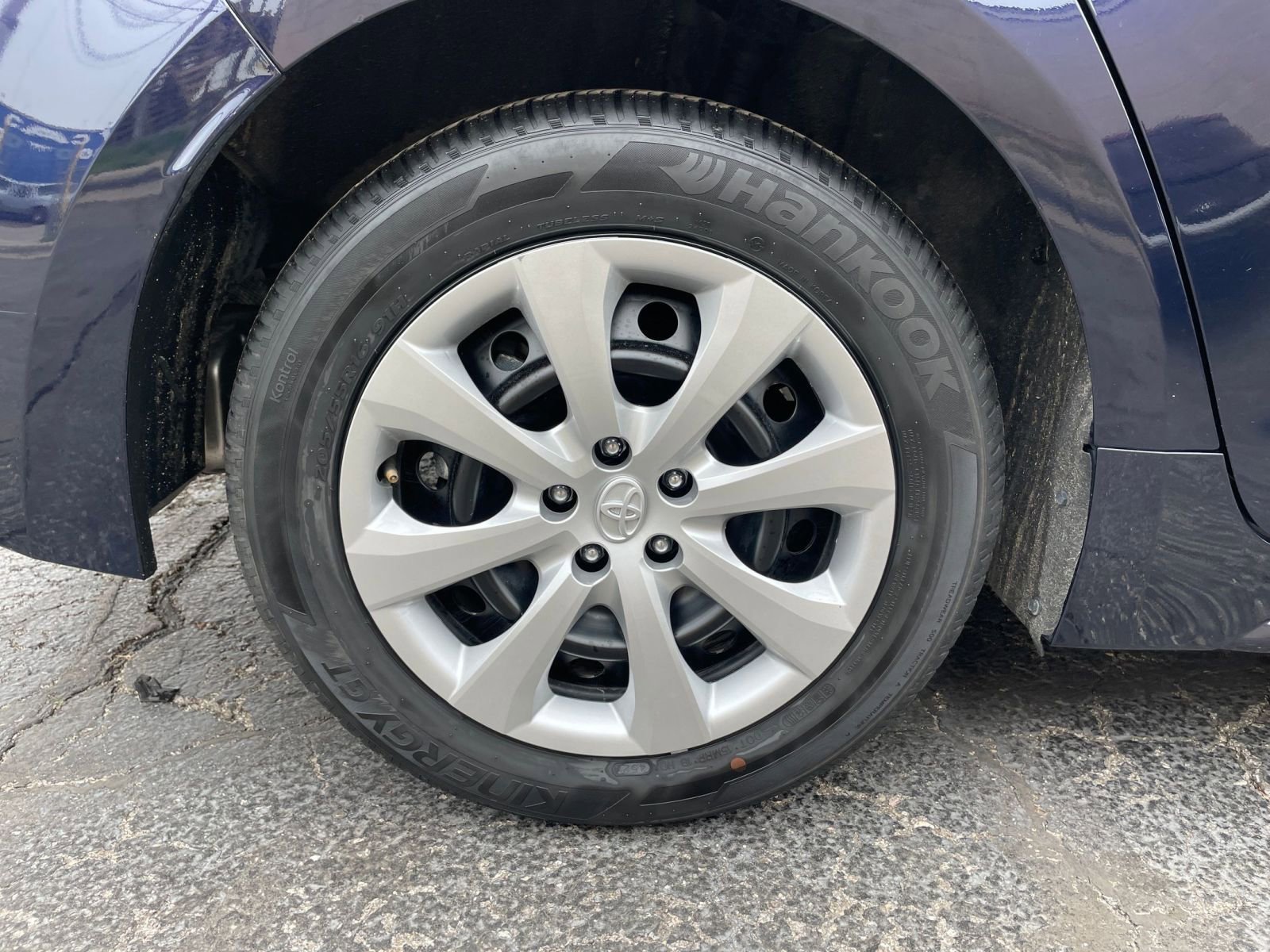 Thumbnail: 2025 Toyota Corolla - 29