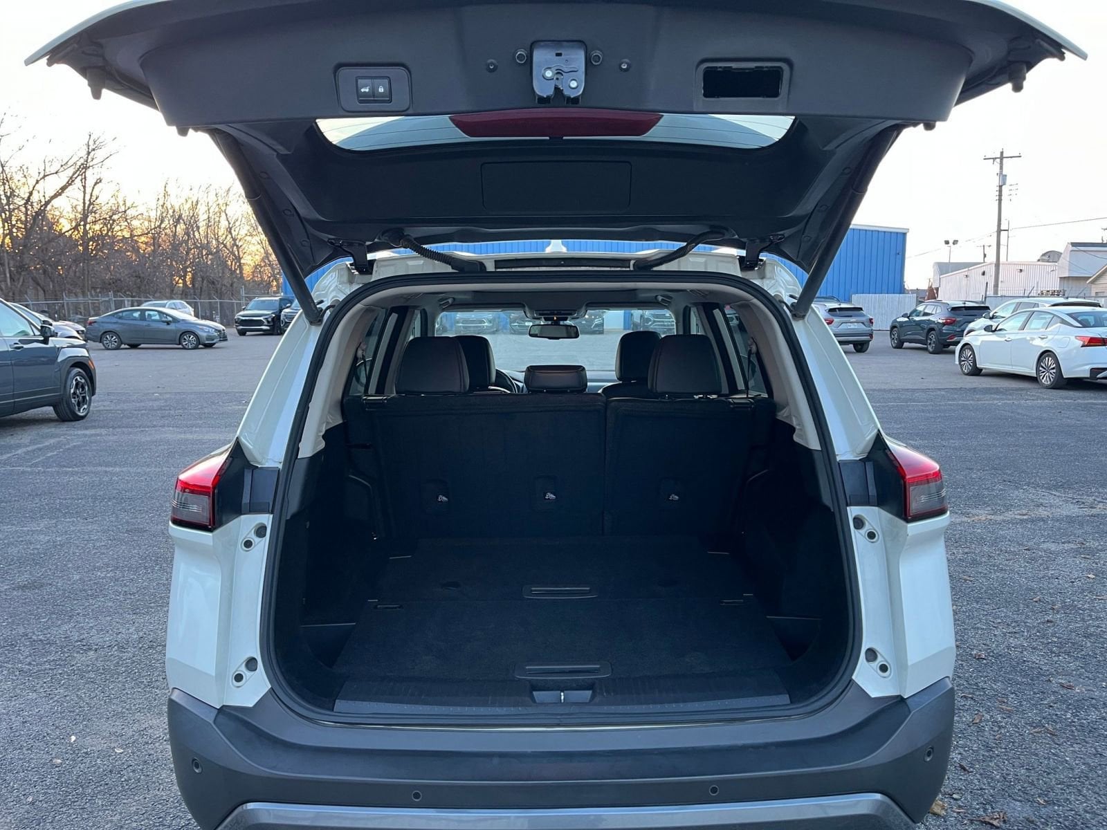 Thumbnail: 2023 Nissan Rogue - 31