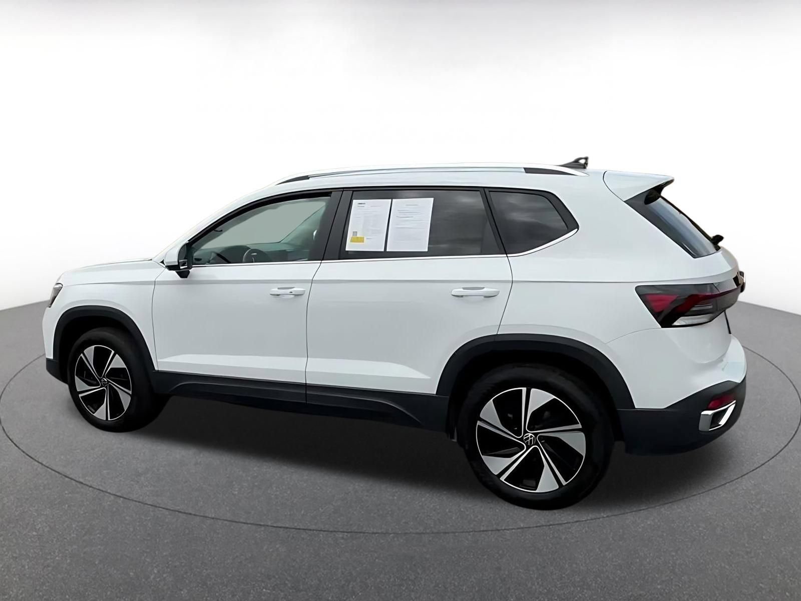 Thumbnail: 2026 Volkswagen Taos - 8