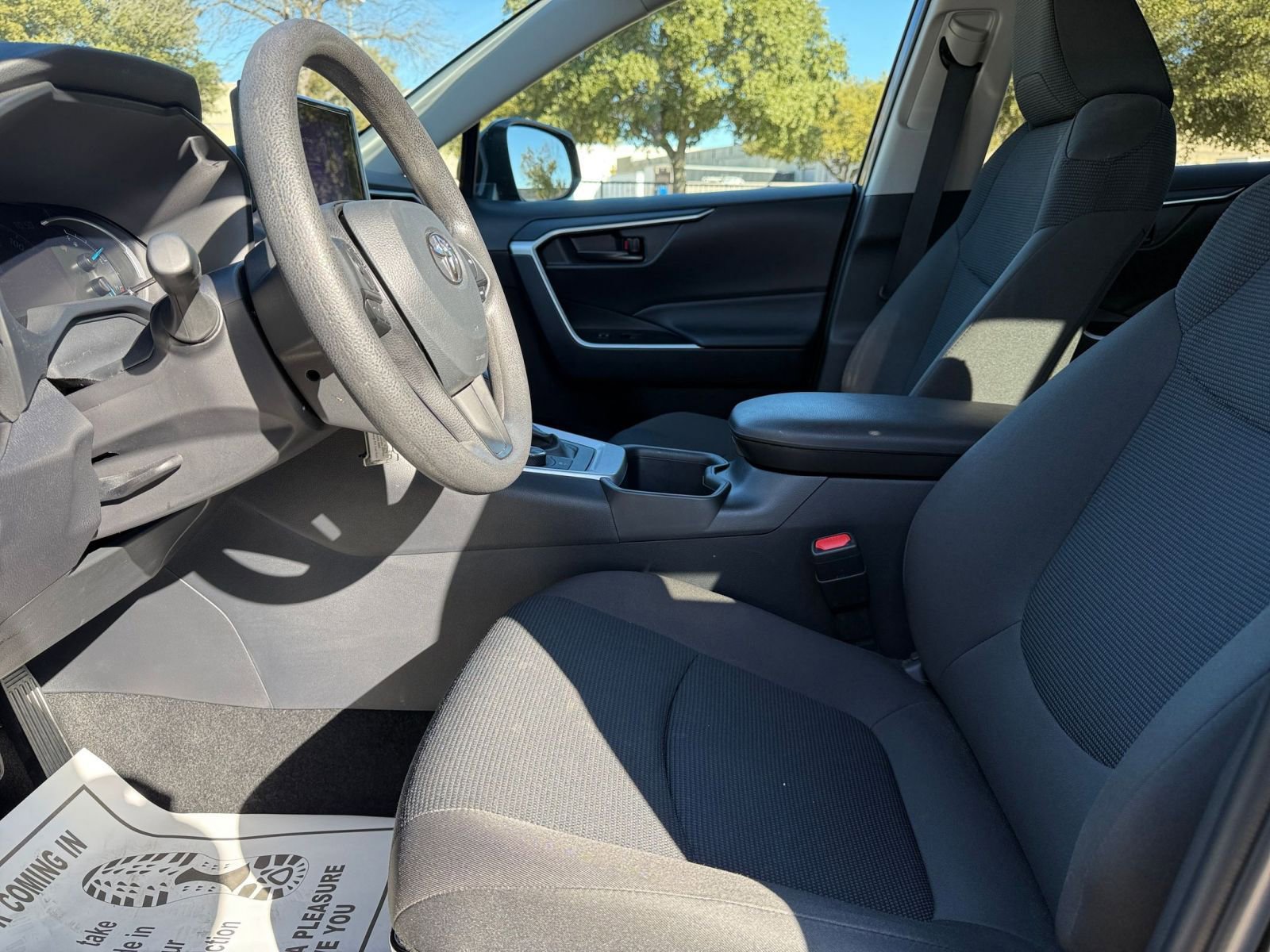 Thumbnail: 2025 Toyota RAV4 - 27