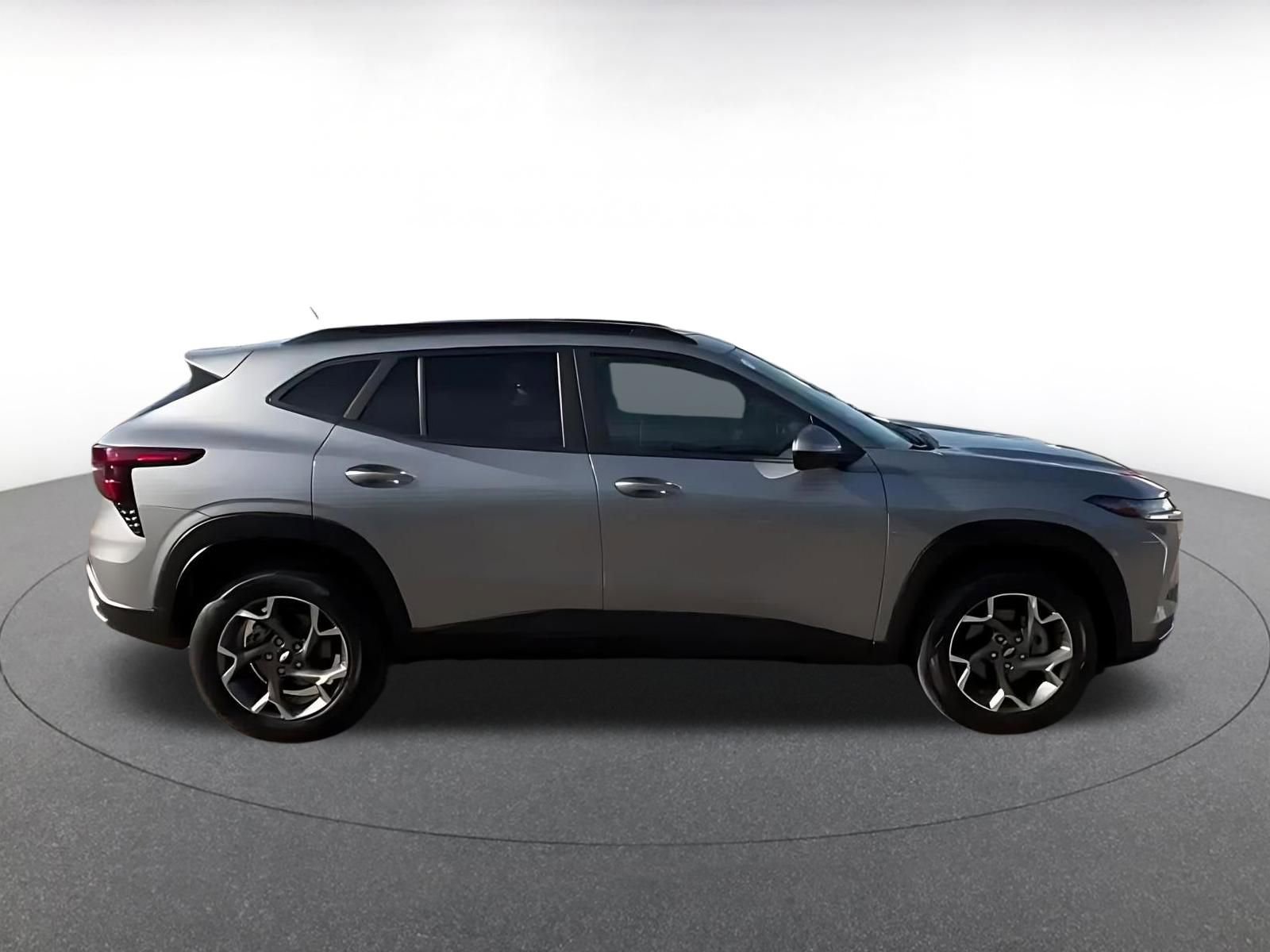 Thumbnail: 2025 Chevrolet Trax - 16