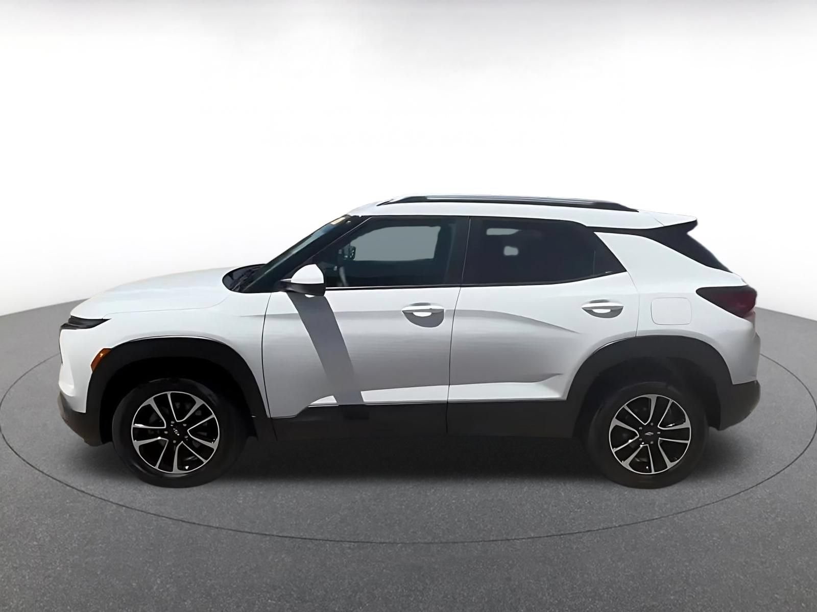 Thumbnail: 2025 Chevrolet TrailBlazer - 9