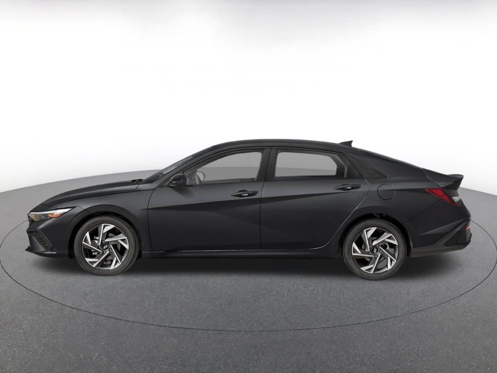 Thumbnail: 2026 Hyundai Elantra - 3