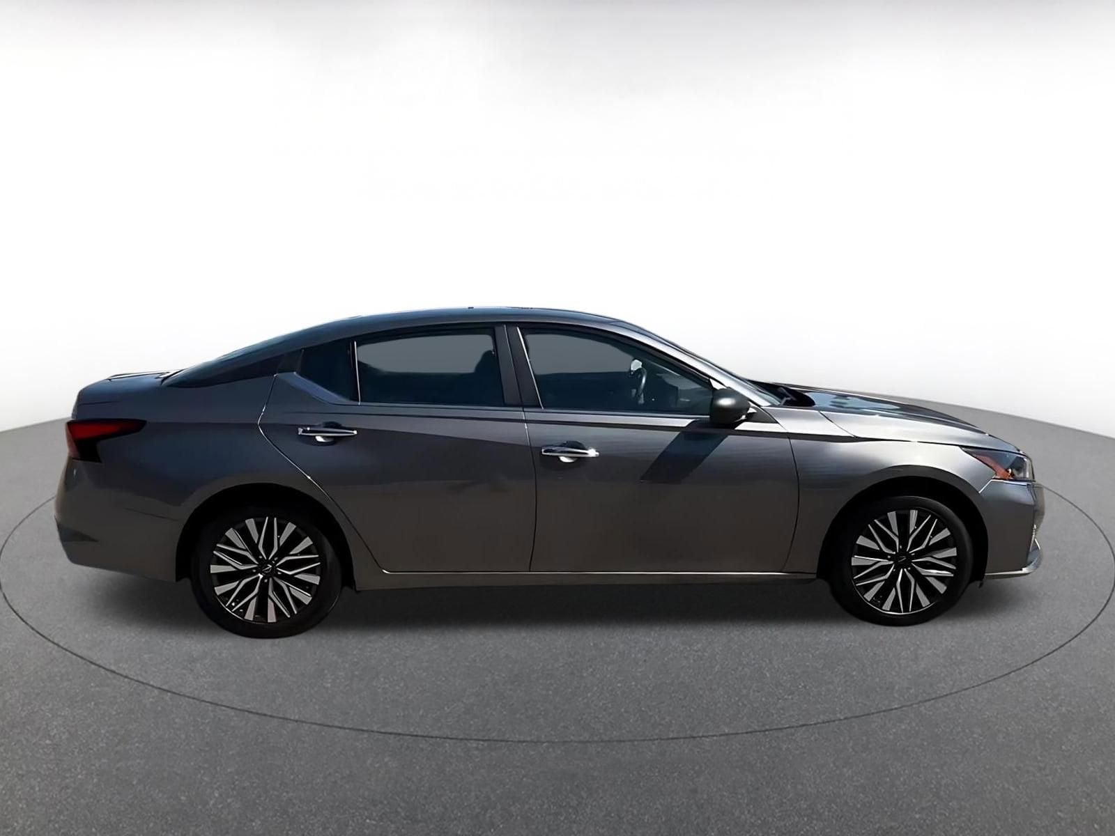 Thumbnail: 2025 Nissan Altima - 16