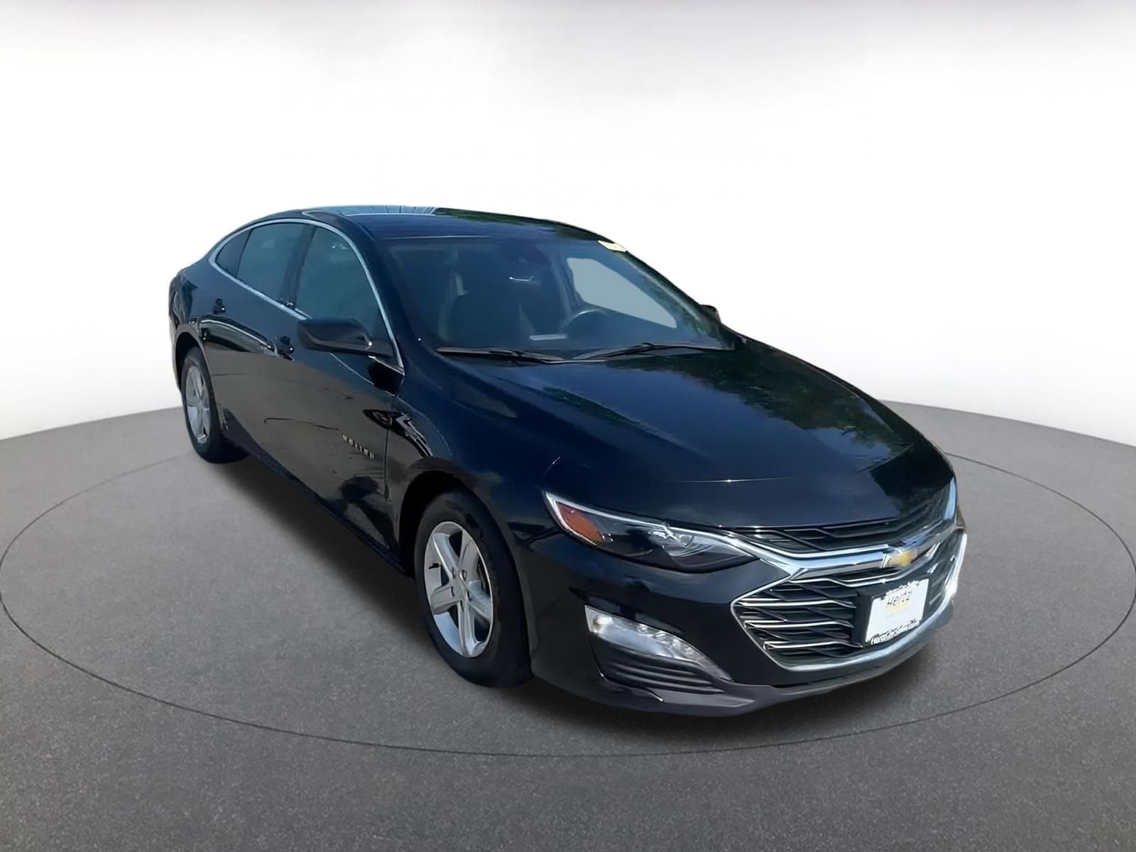 Thumbnail: 2023 Chevrolet Malibu - 3