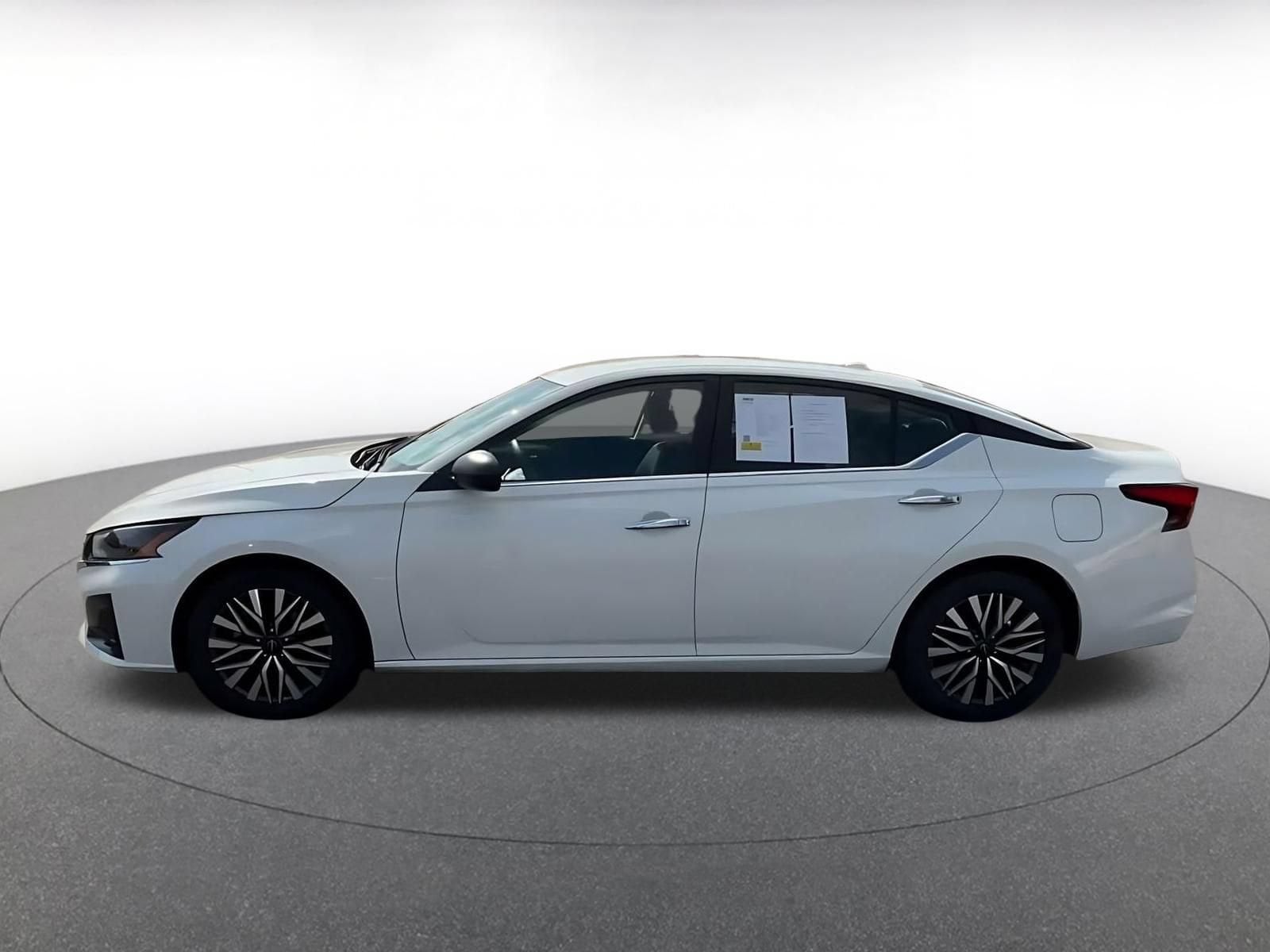Thumbnail: 2025 Nissan Altima - 8