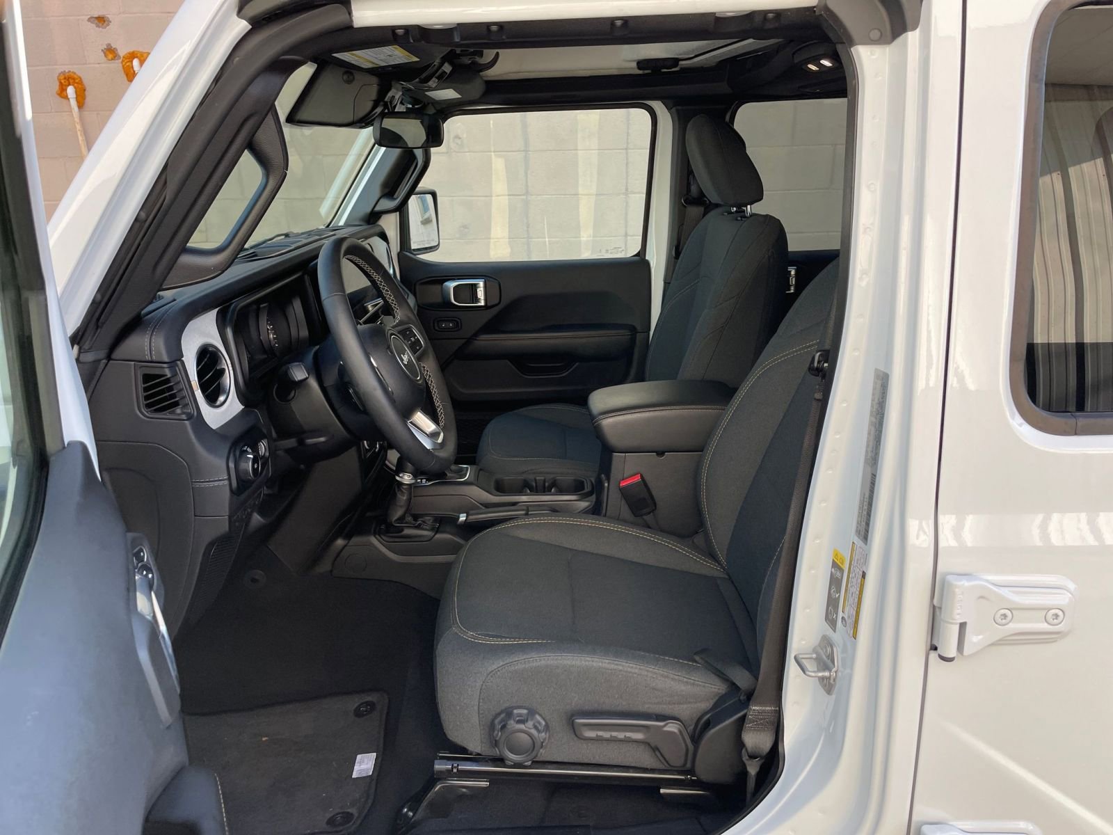 Thumbnail: 2025 Jeep Wrangler - 25