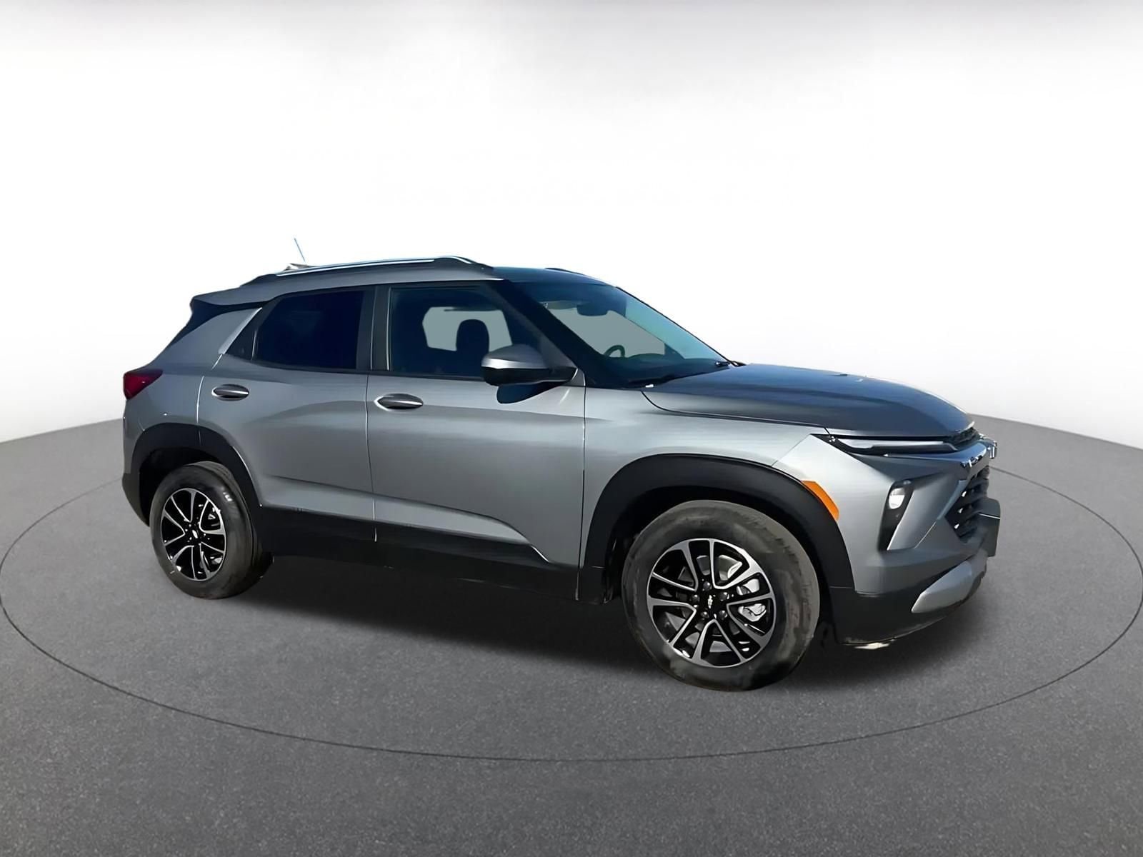 Thumbnail: 2025 Chevrolet TrailBlazer - 2