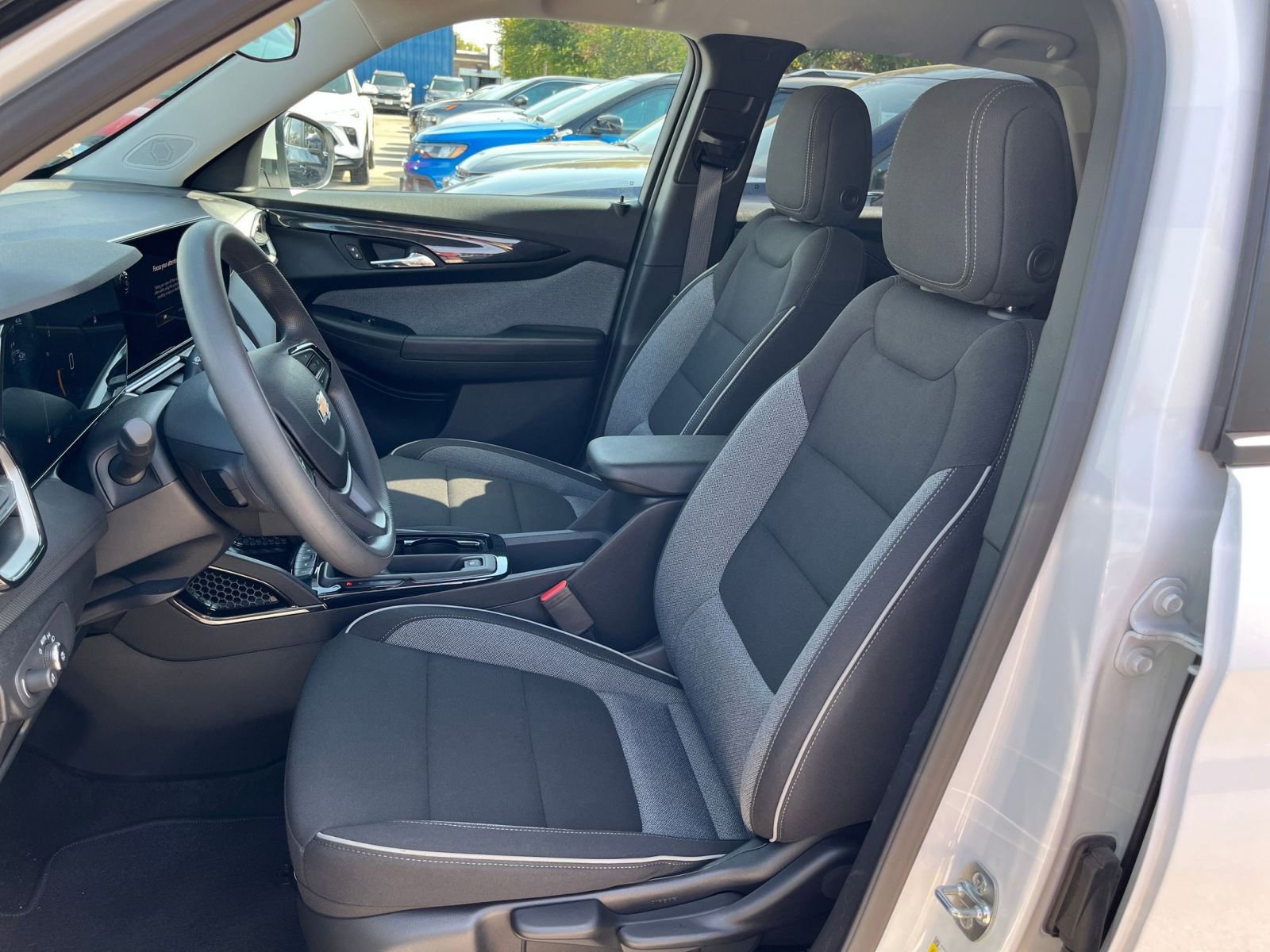 Thumbnail: 2025 Chevrolet TrailBlazer - 24