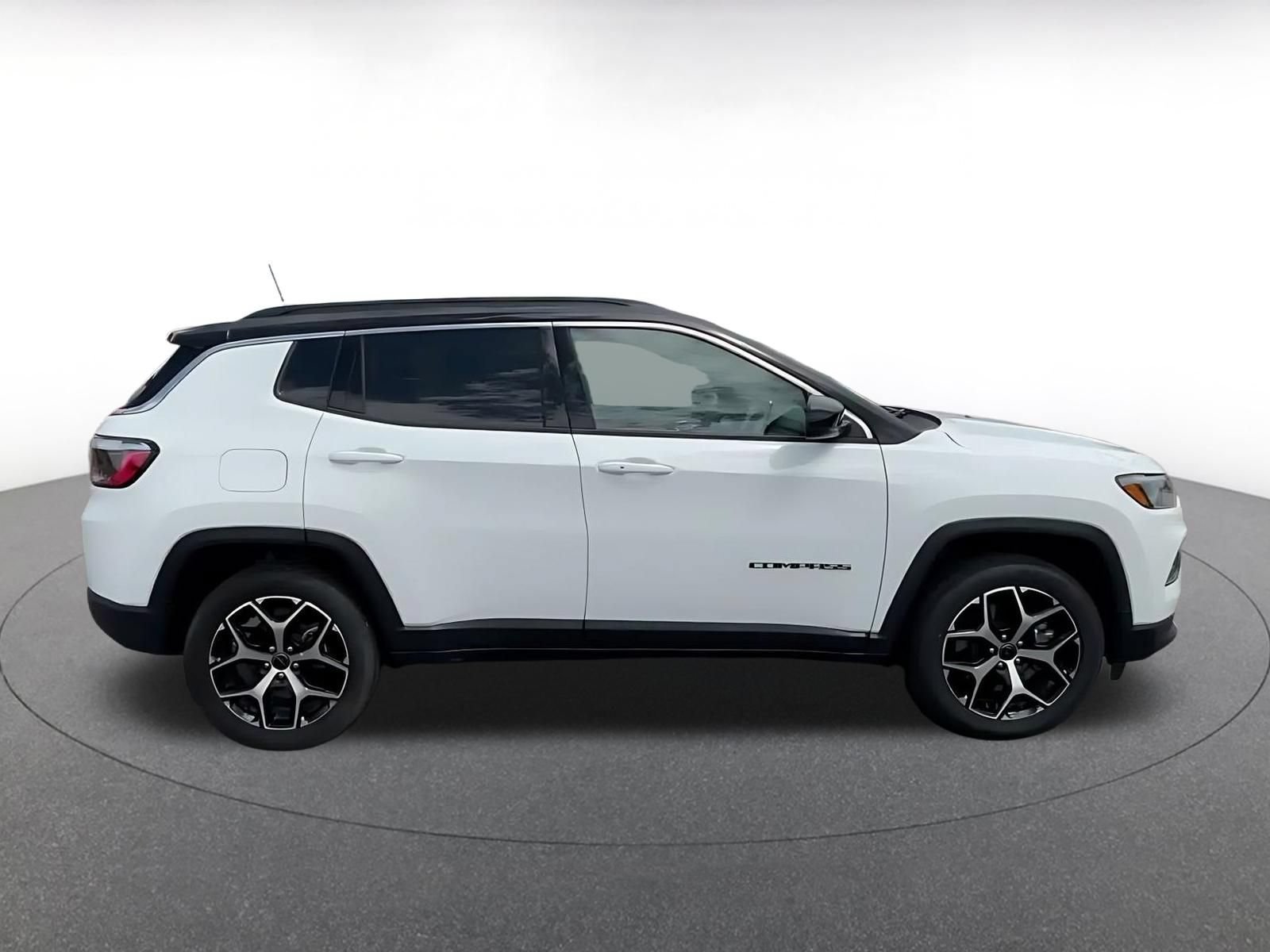 Thumbnail: 2025 Jeep Compass - 15
