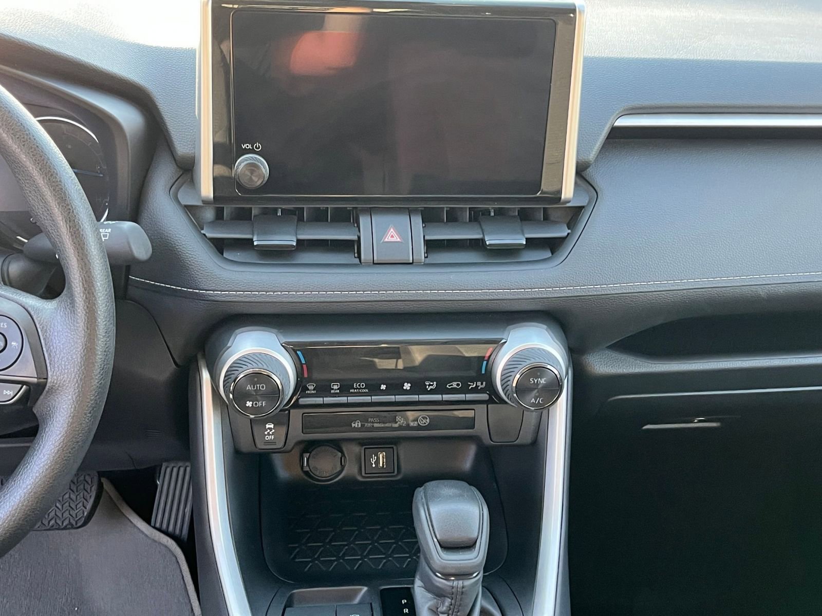 Thumbnail: 2025 Toyota RAV4 - 21