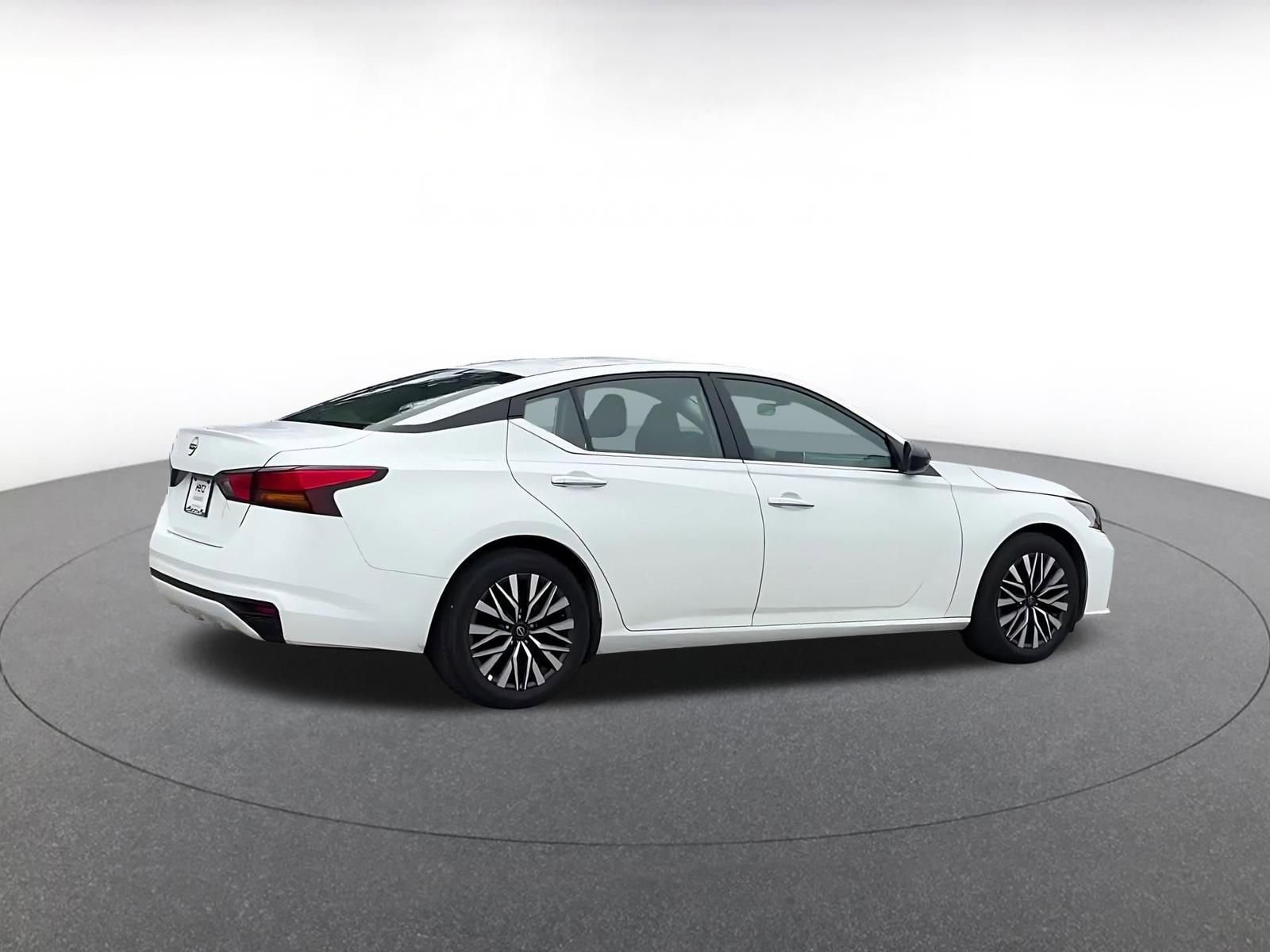 Thumbnail: 2025 Nissan Altima - 15