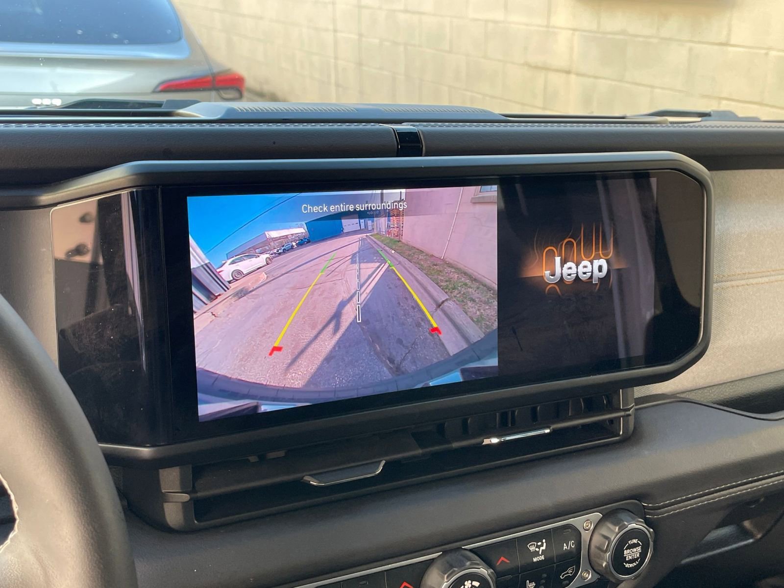 Thumbnail: 2025 Jeep Wrangler - 17