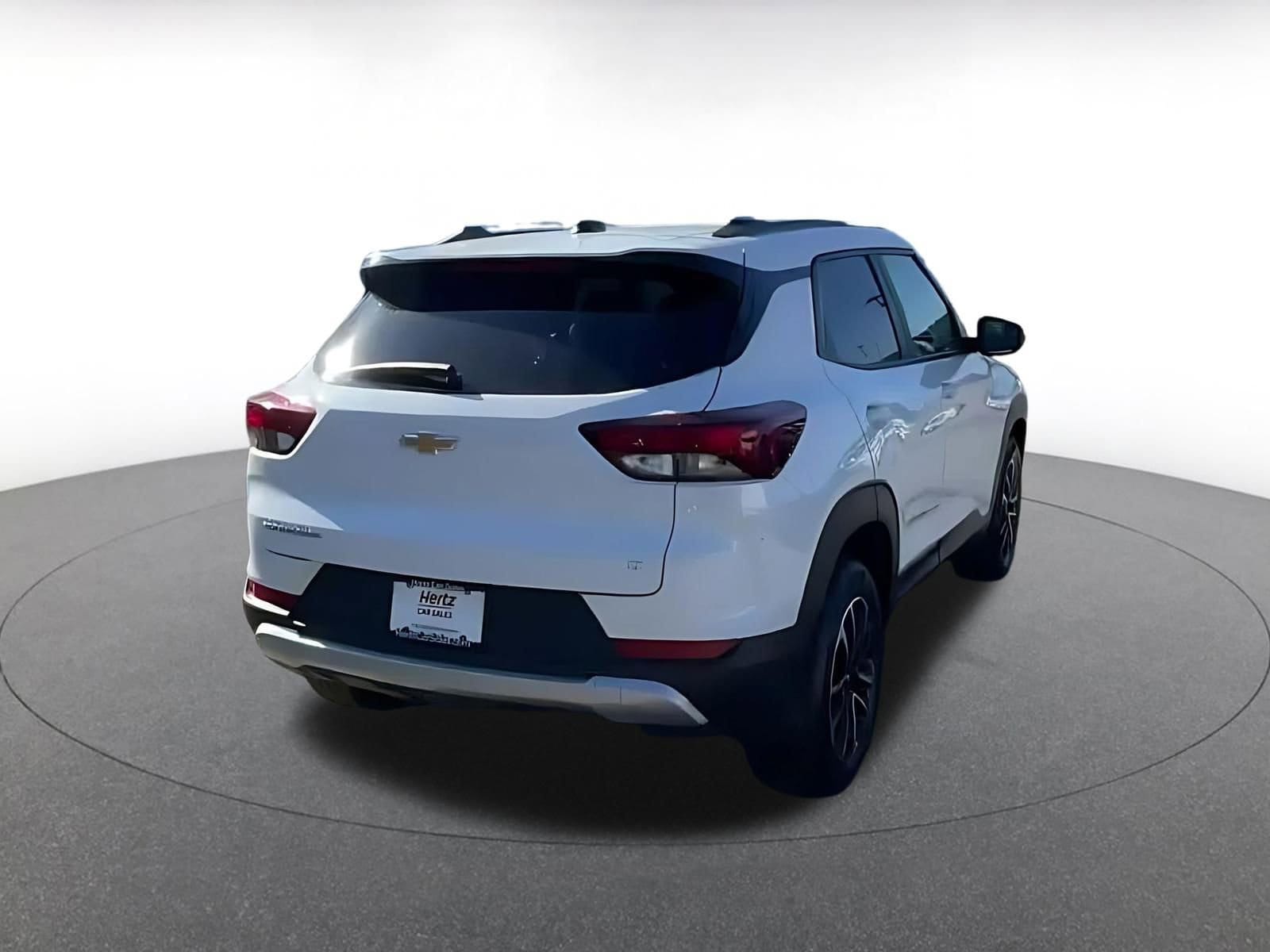 Thumbnail: 2025 Chevrolet TrailBlazer - 14