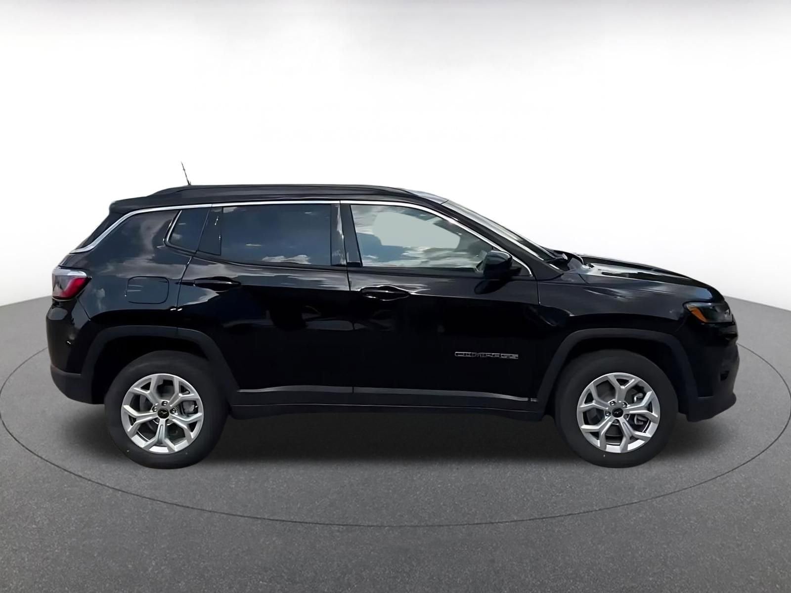 Thumbnail: 2025 Jeep Compass - 16