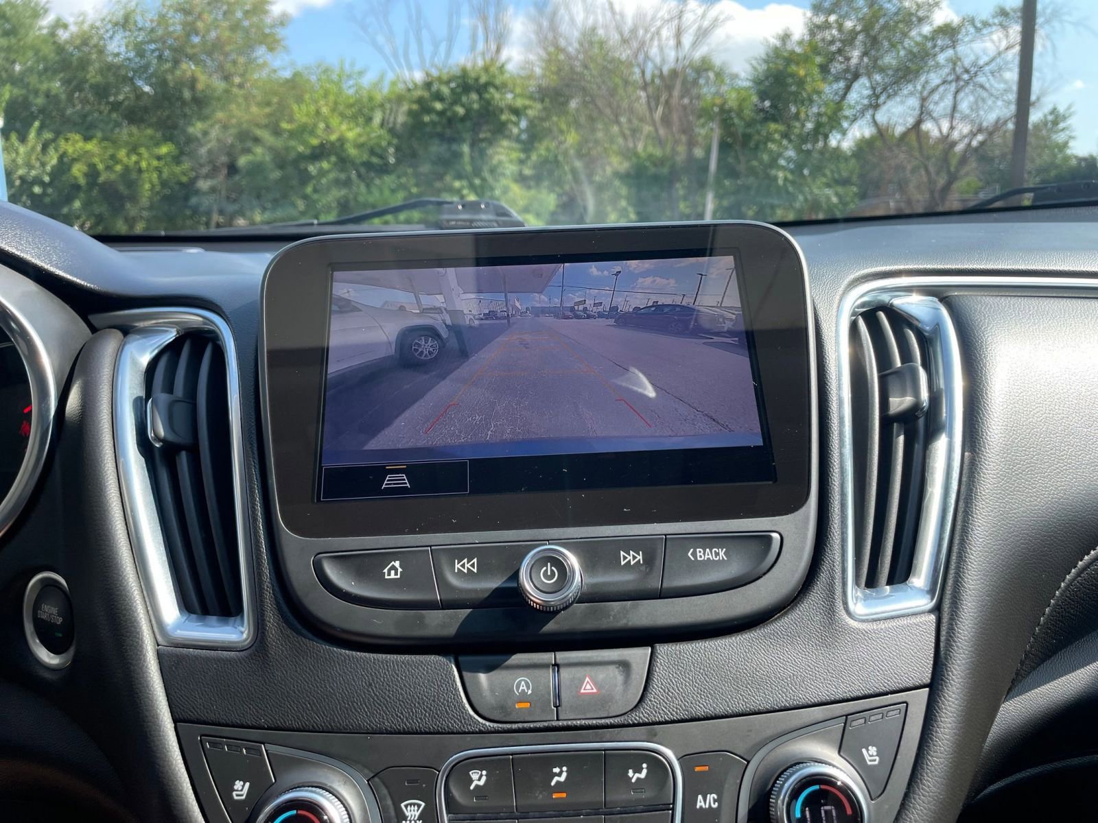 Thumbnail: 2024 Chevrolet Malibu - 17