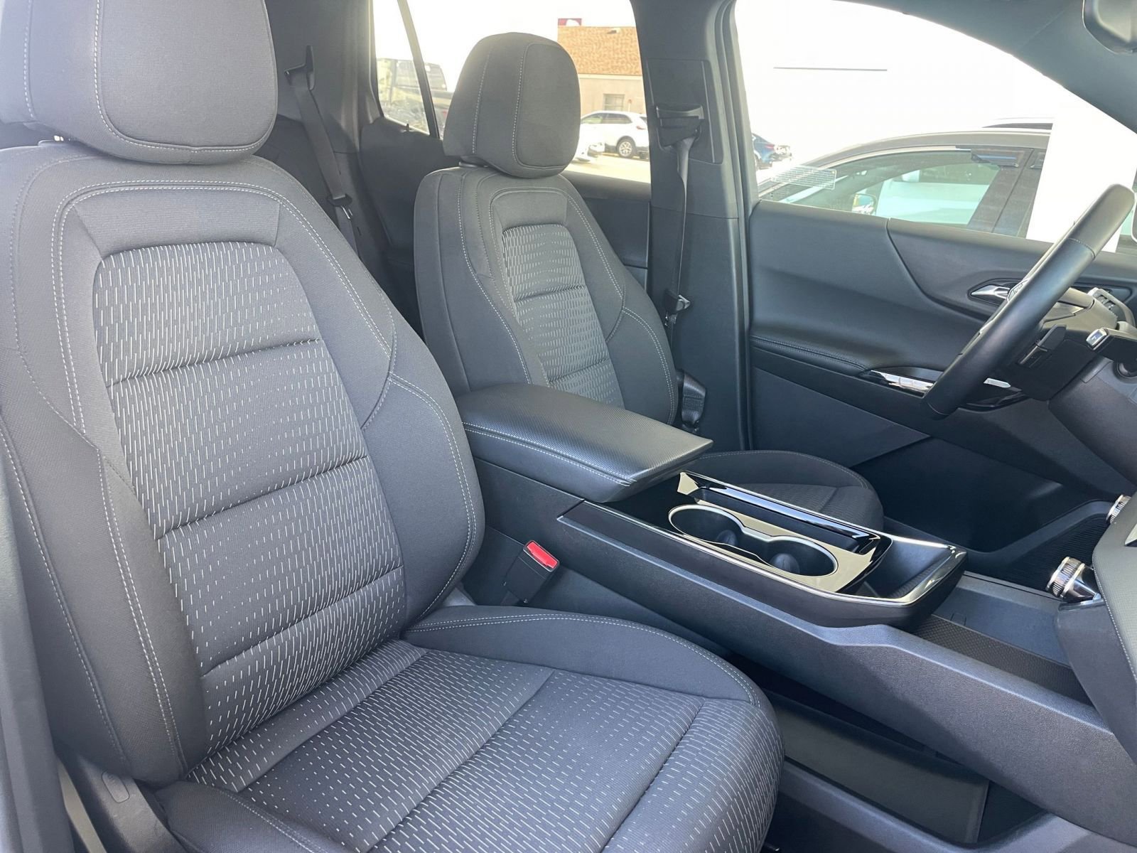 Thumbnail: 2025 Chevrolet Equinox - 35