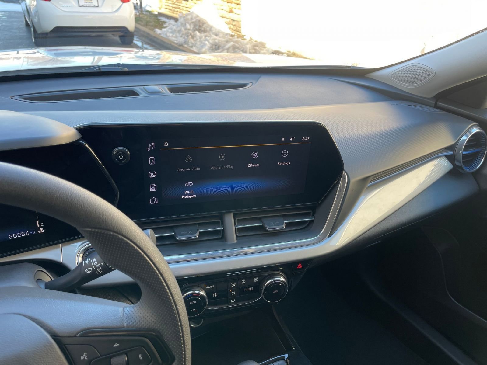 Thumbnail: 2025 Chevrolet Trax - 17