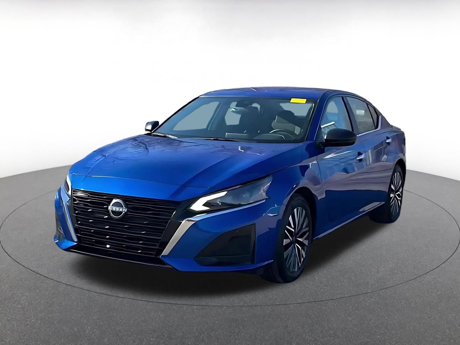 Thumbnail: 2025 Nissan Altima - 7