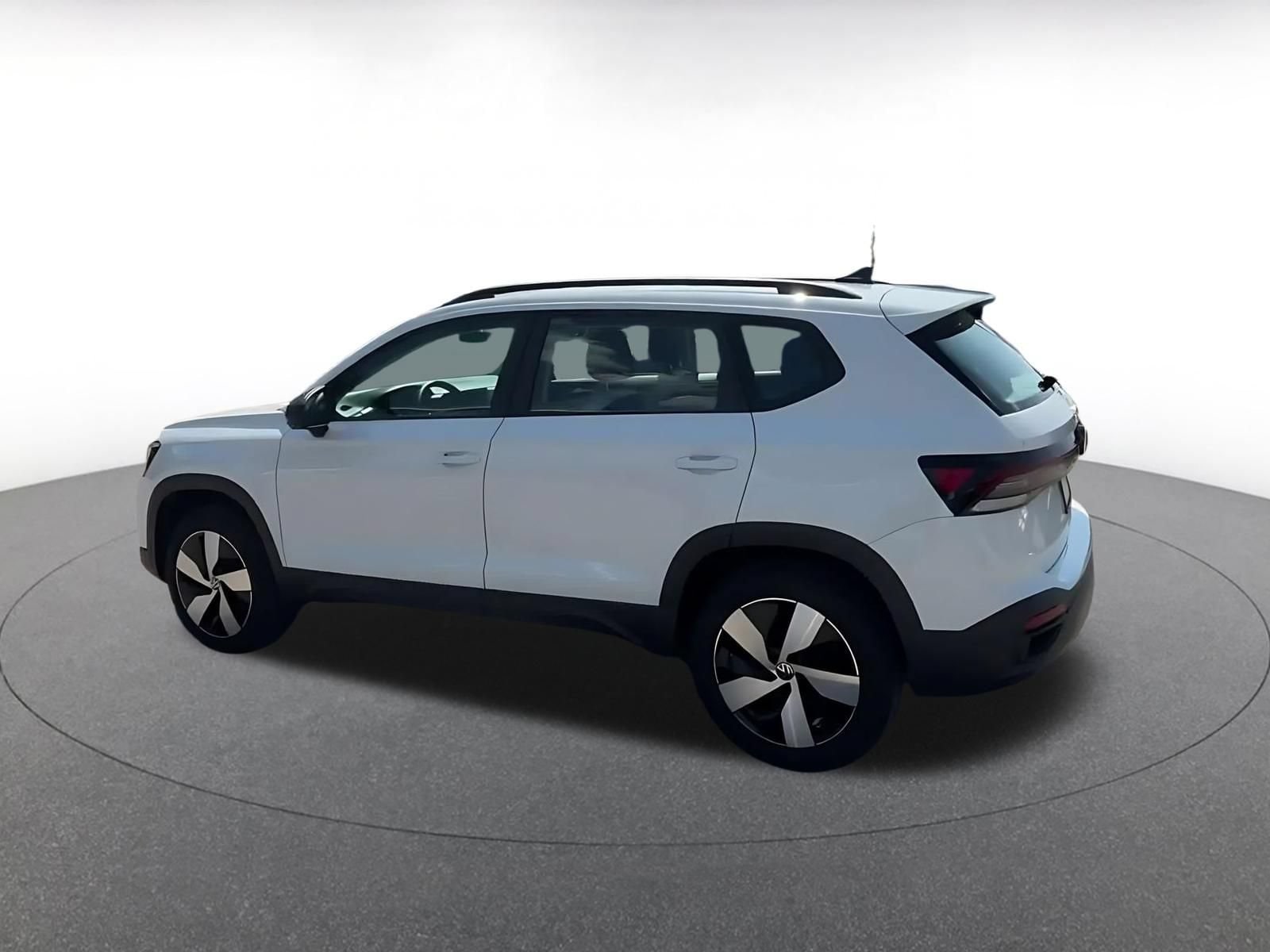 Thumbnail: 2026 Volkswagen Taos - 10