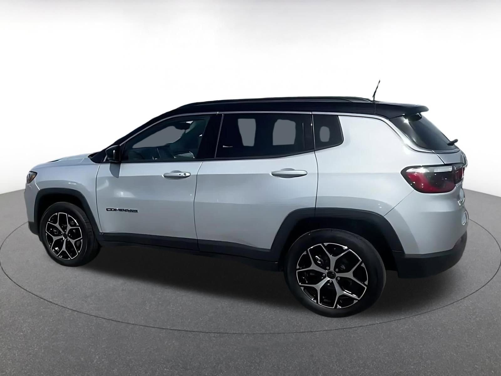 Thumbnail: 2025 Jeep Compass - 10