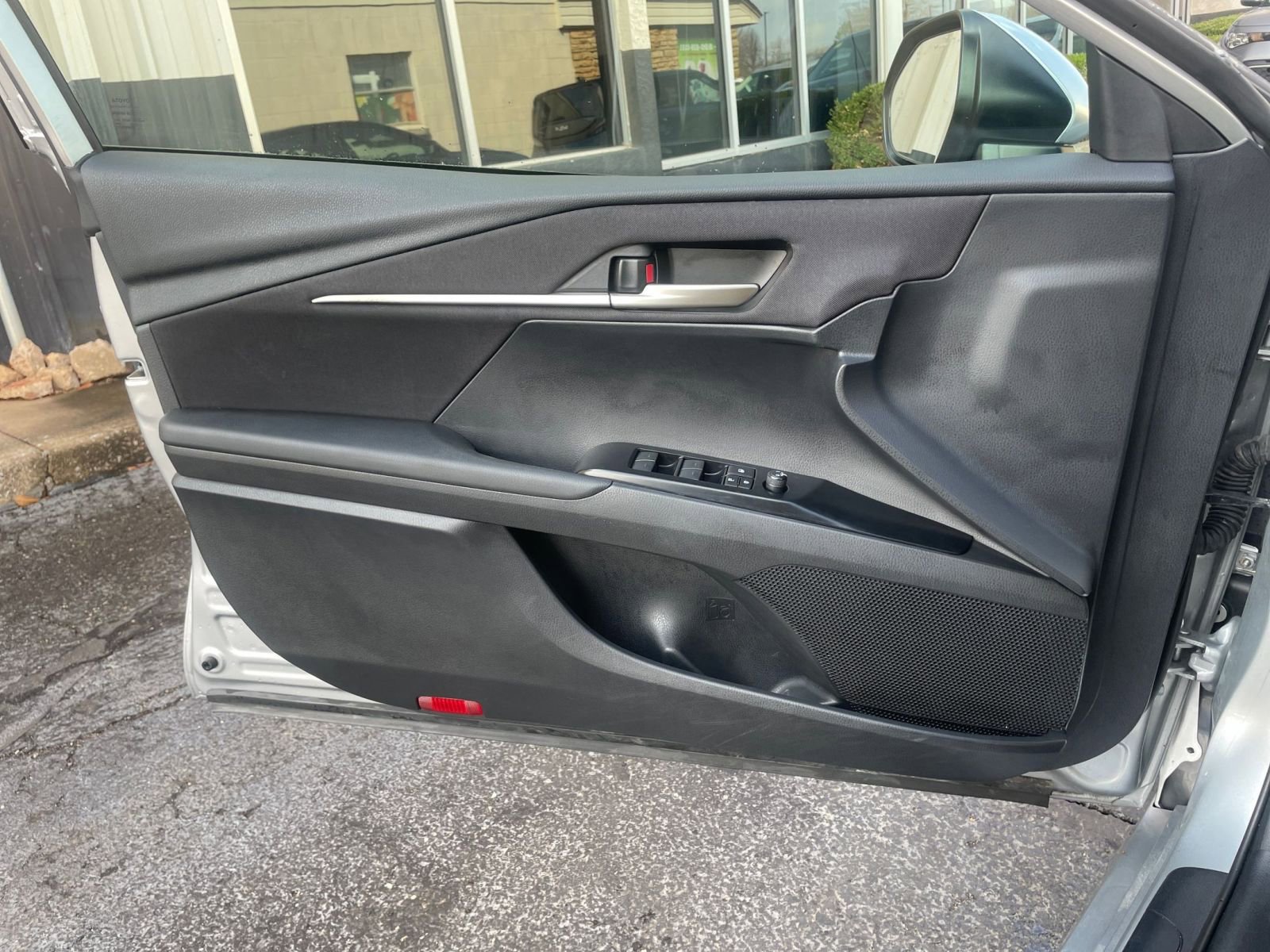 Thumbnail: 2025 Toyota Camry - 18