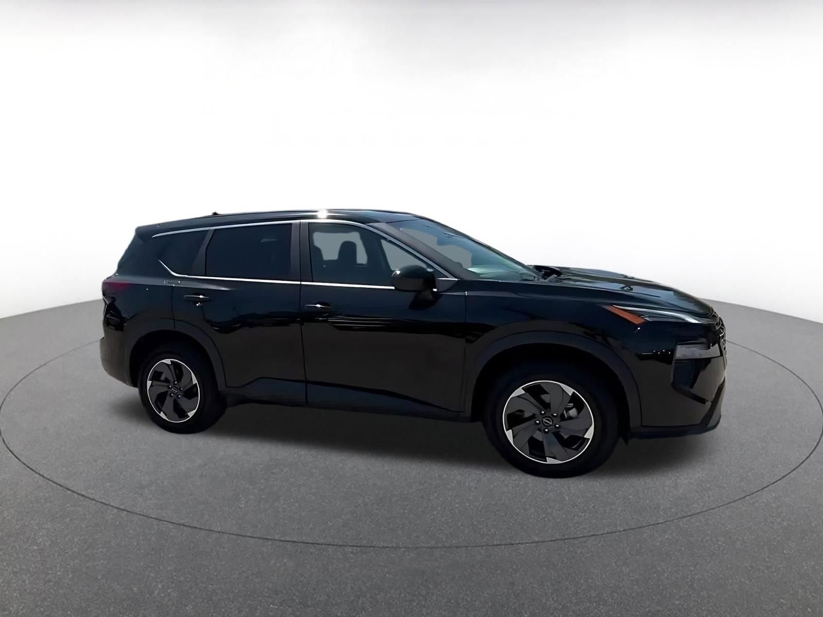Thumbnail: 2025 Nissan Rogue - 2