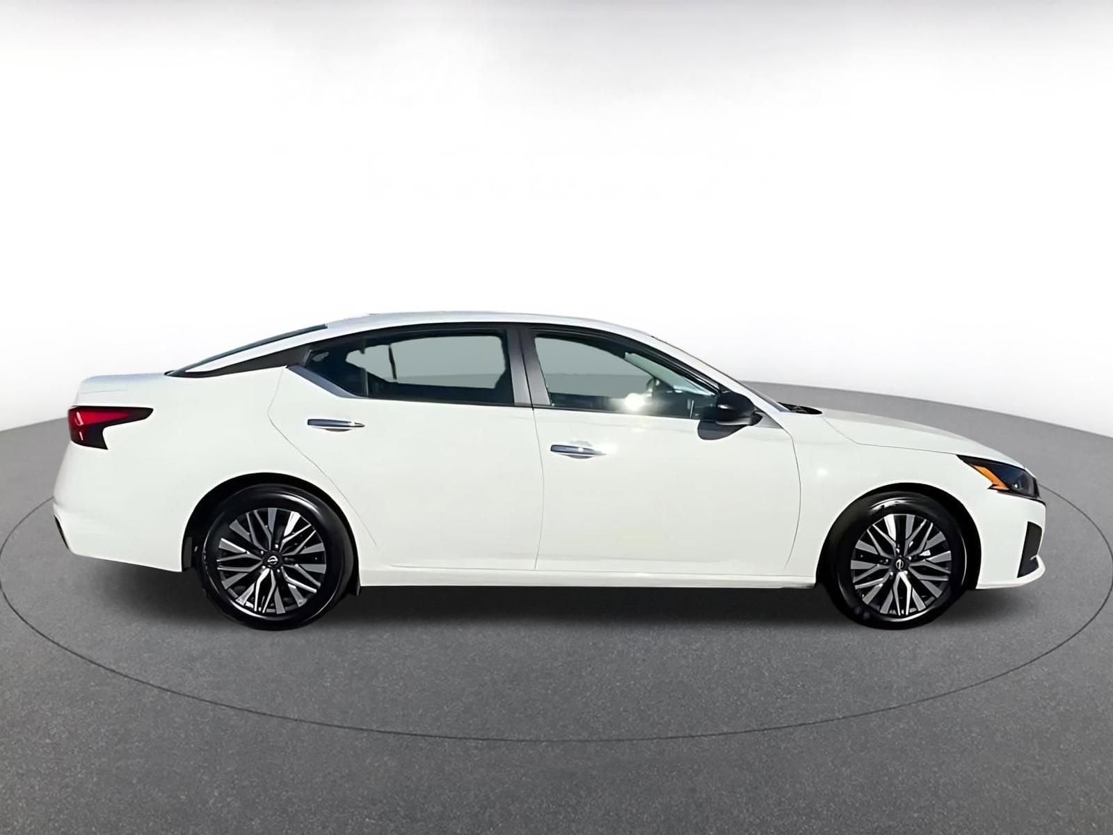 Thumbnail: 2025 Nissan Altima - 16