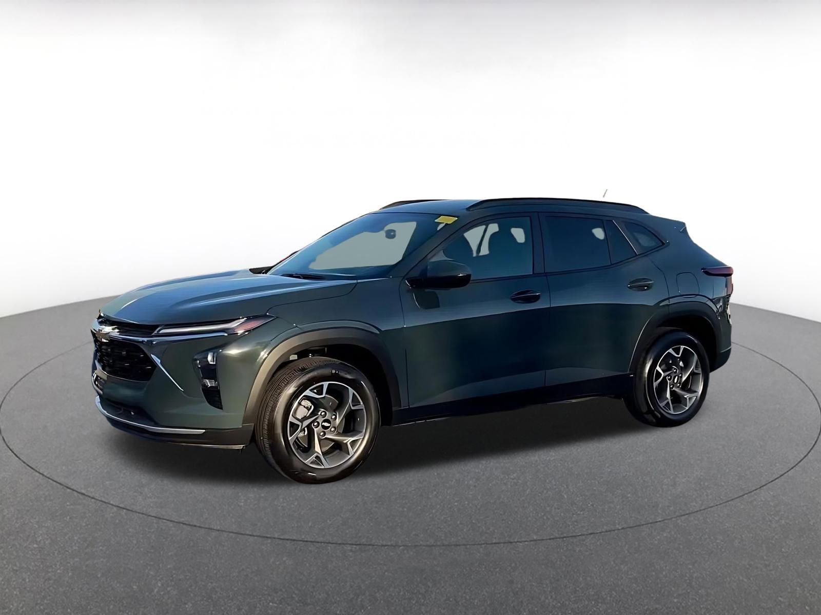 Thumbnail: 2025 Chevrolet Trax - 8