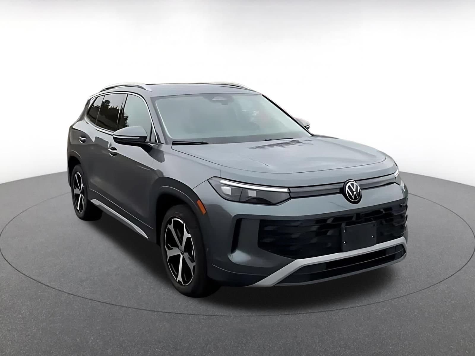 Thumbnail: 2026 Volkswagen Tiguan - 3
