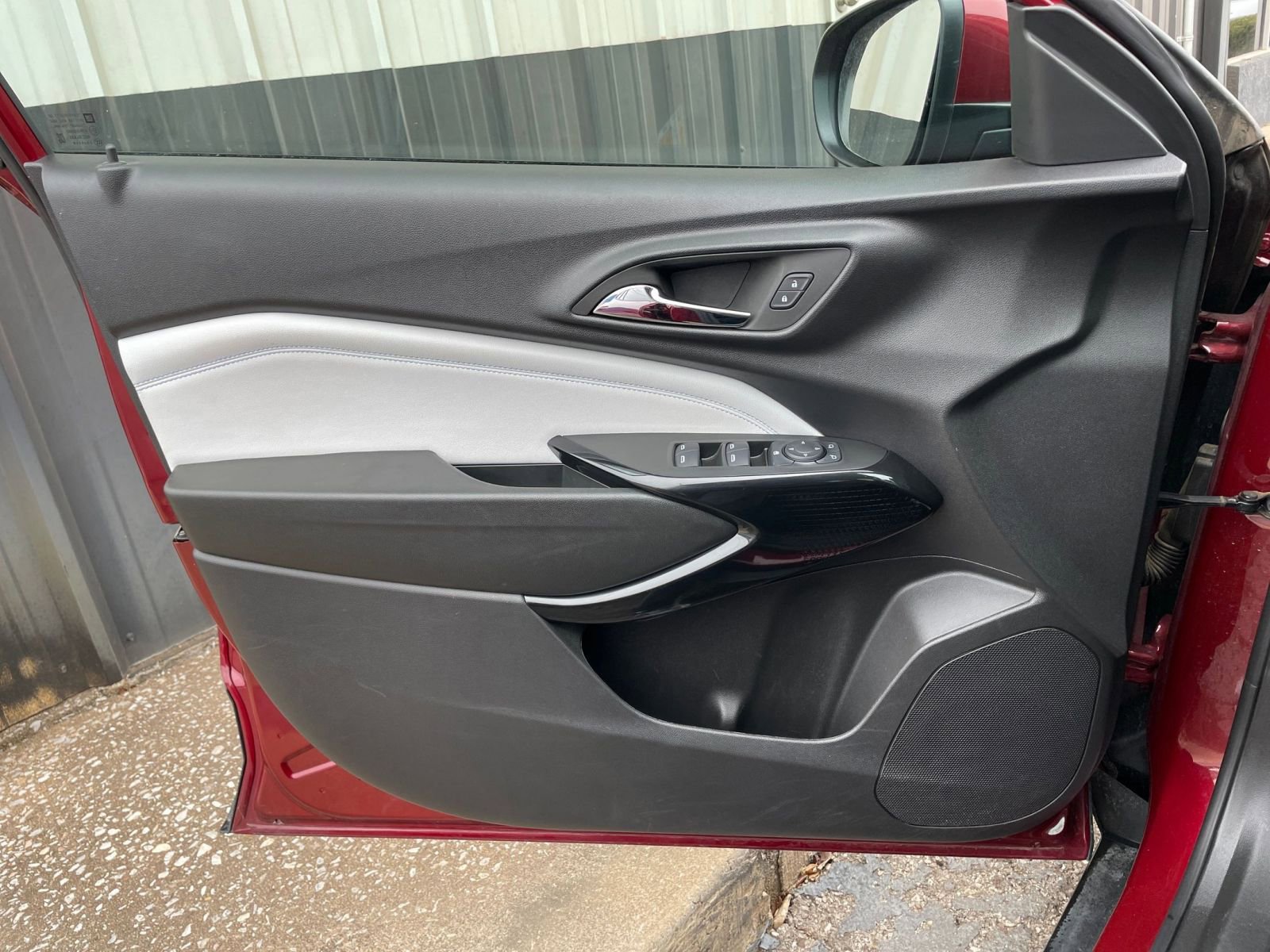 Thumbnail: 2025 Chevrolet Trax - 18