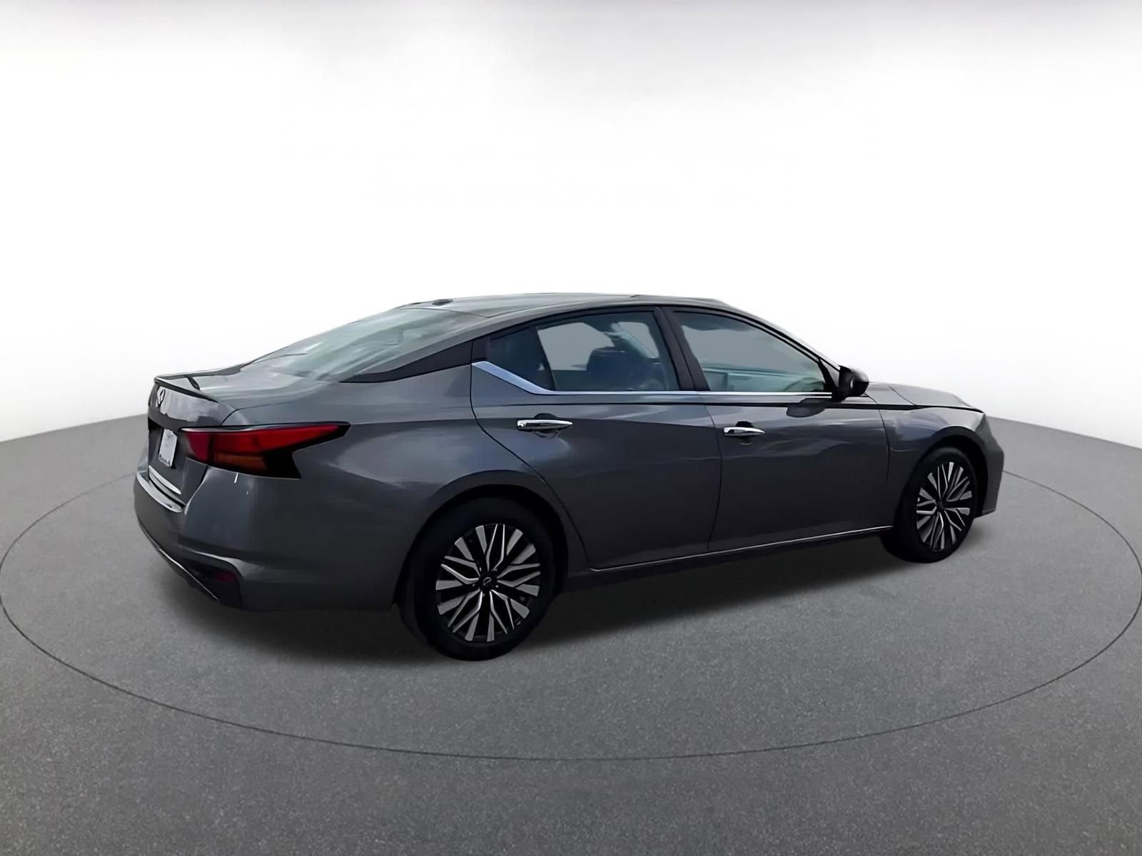 Thumbnail: 2025 Nissan Altima - 14