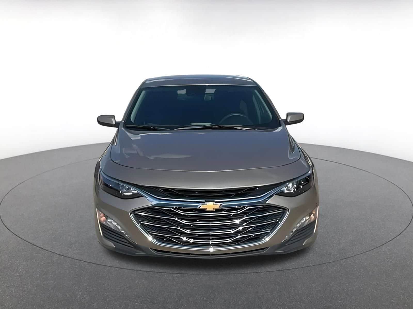 Thumbnail: 2024 Chevrolet Malibu - 4