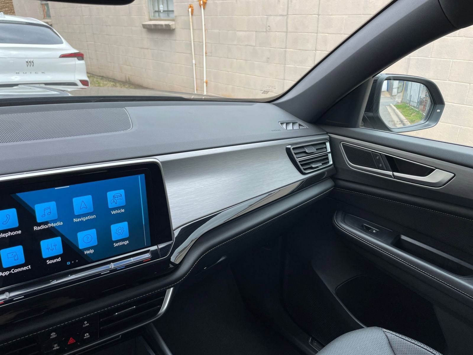 Thumbnail: 2025 Volkswagen Atlas - 35