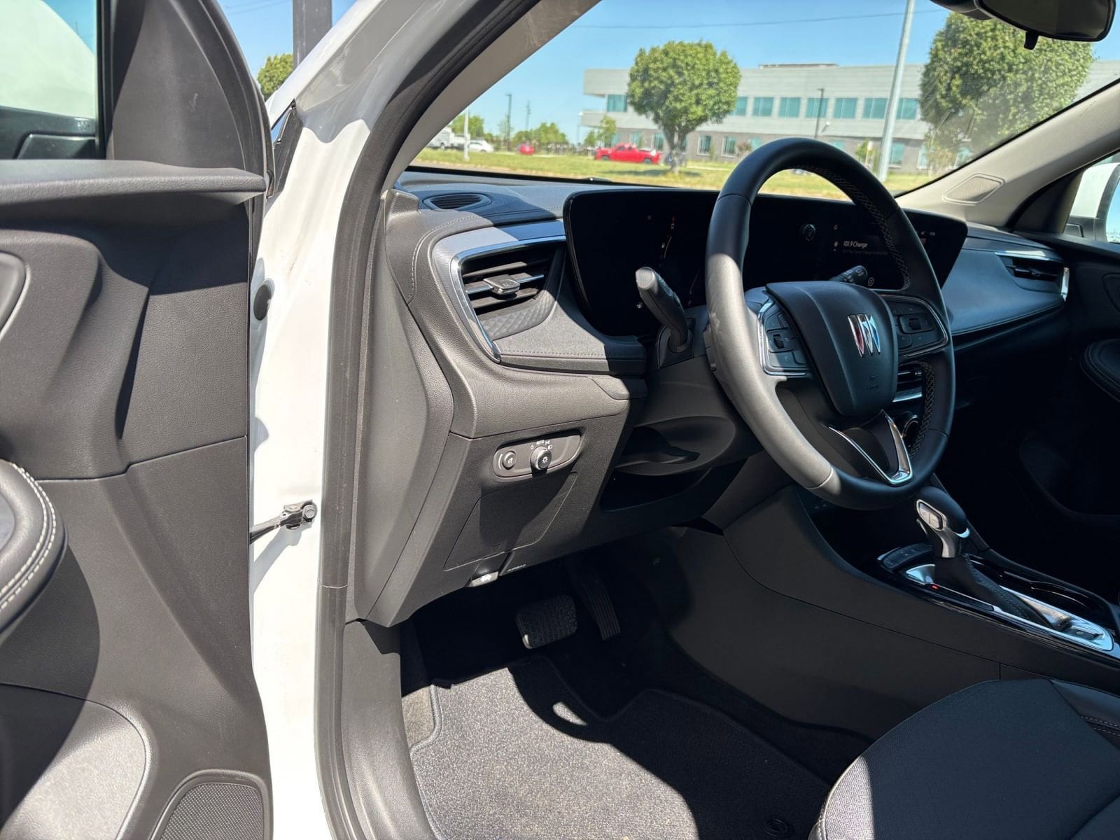 Thumbnail: 2025 Buick Encore GX - 33